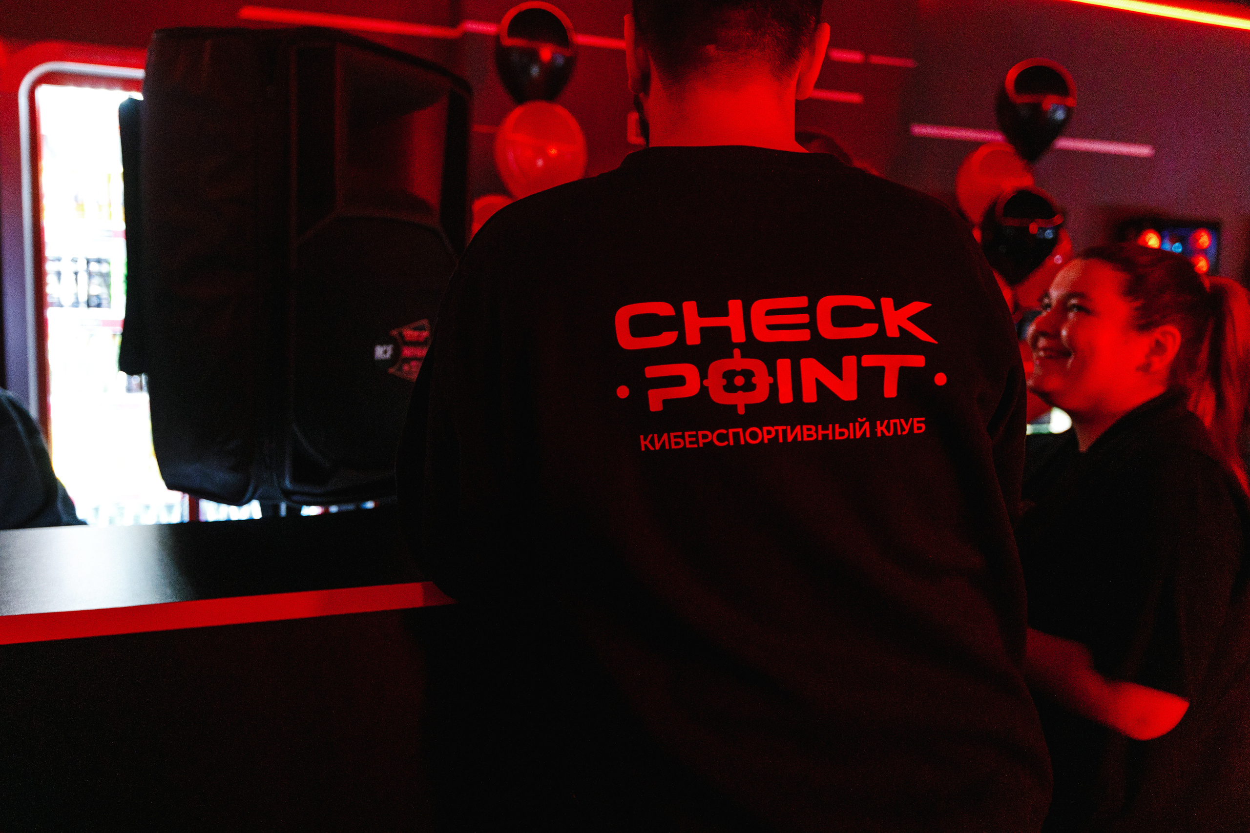 Открытие киберспортивного клуба Checkpoint. Роман Урумбаев фотограф Нижневартовск