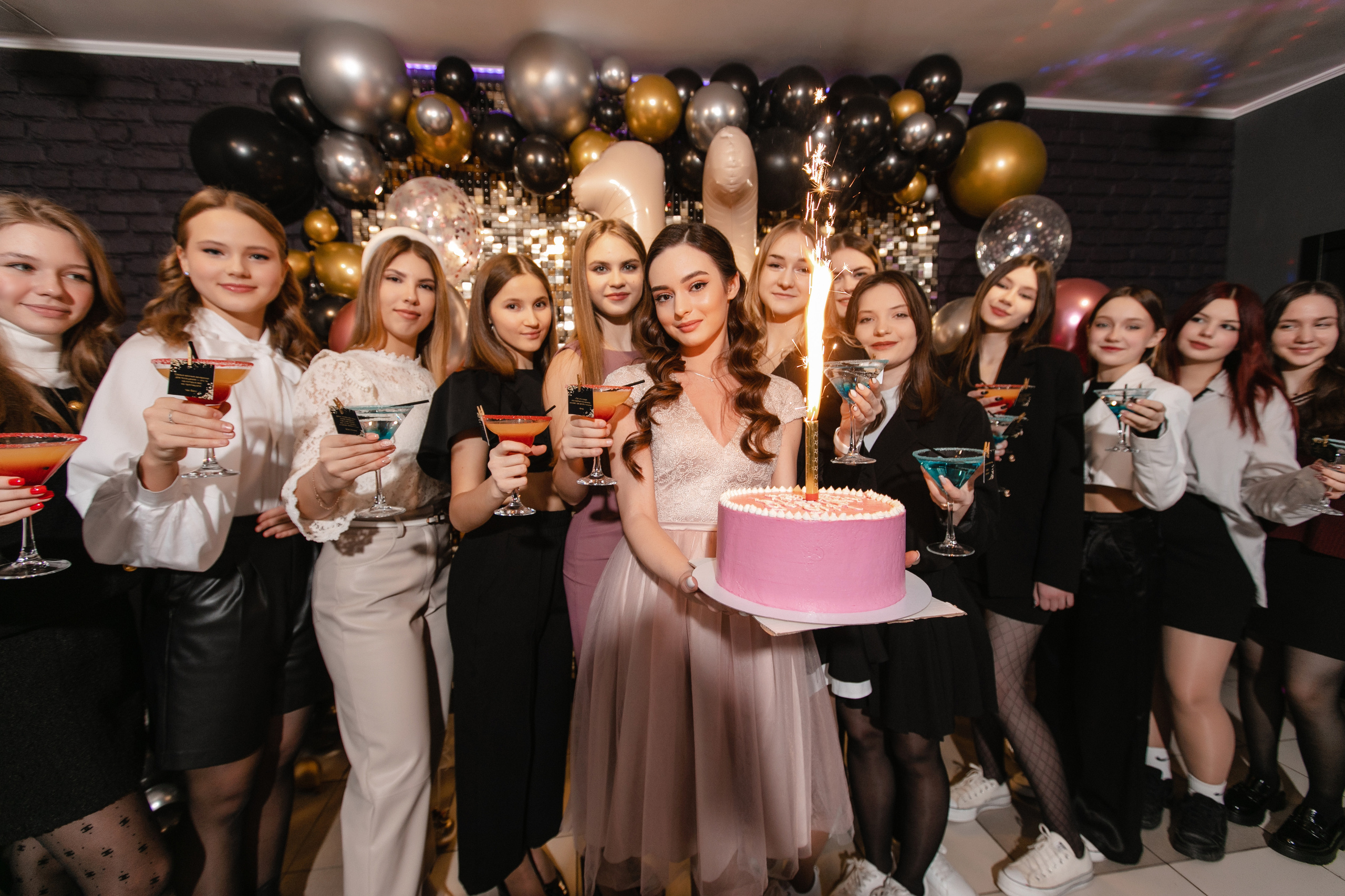 Дни рождения и вечеринки. Роман Урумбаев фотограф Нижневартовск