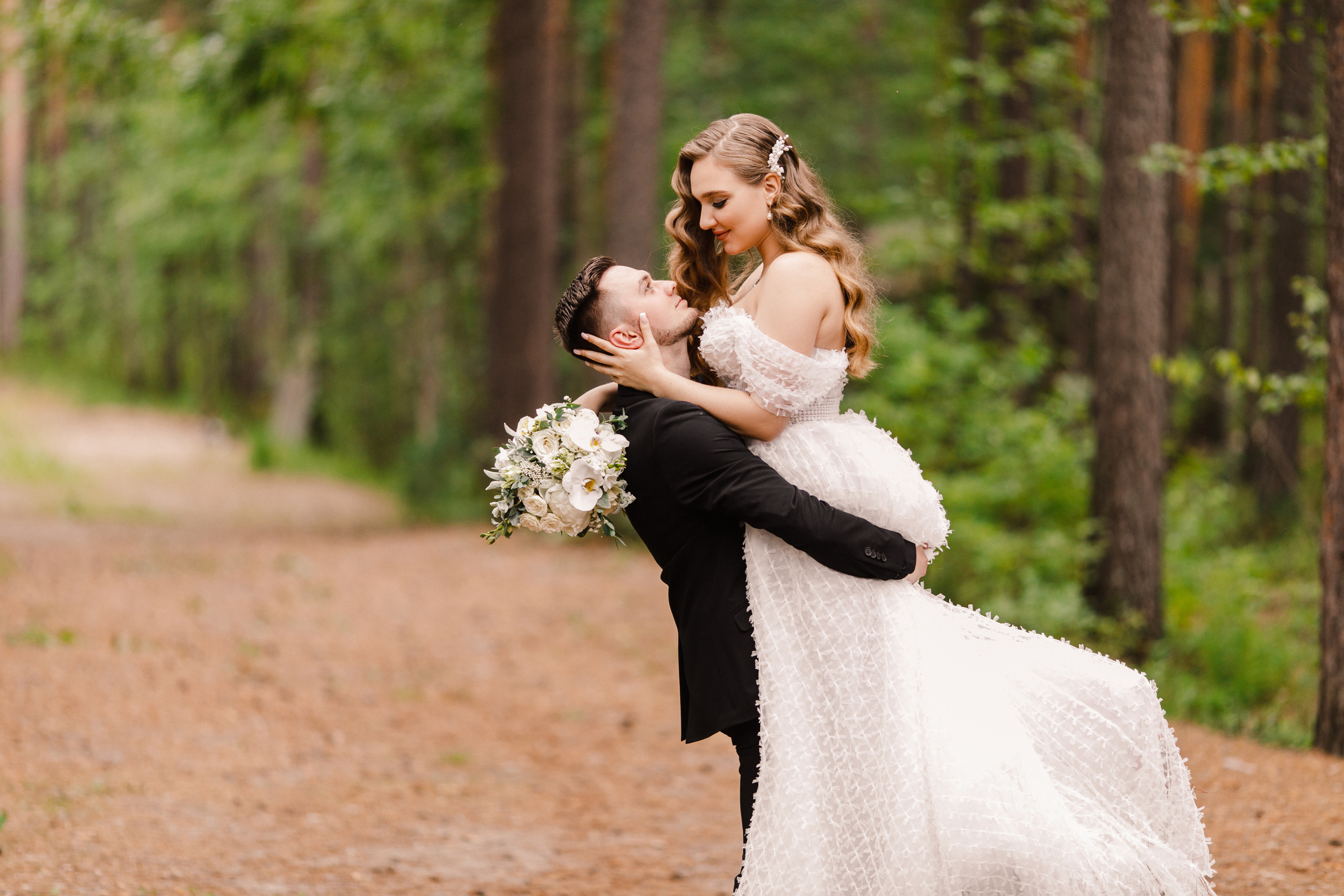 Елизавета + Денис. Роман Урумбаев фотограф Нижневартовск