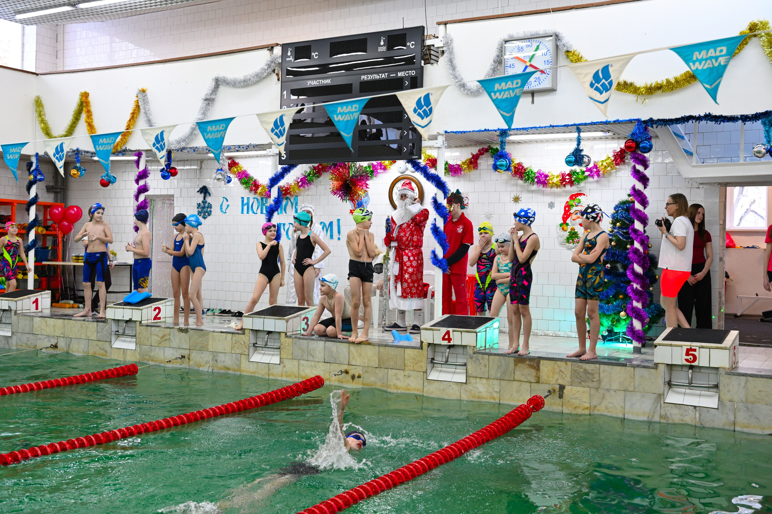 2025-12-20 Бассейн Урал НГ младшие. Снежинск фото Андрианов