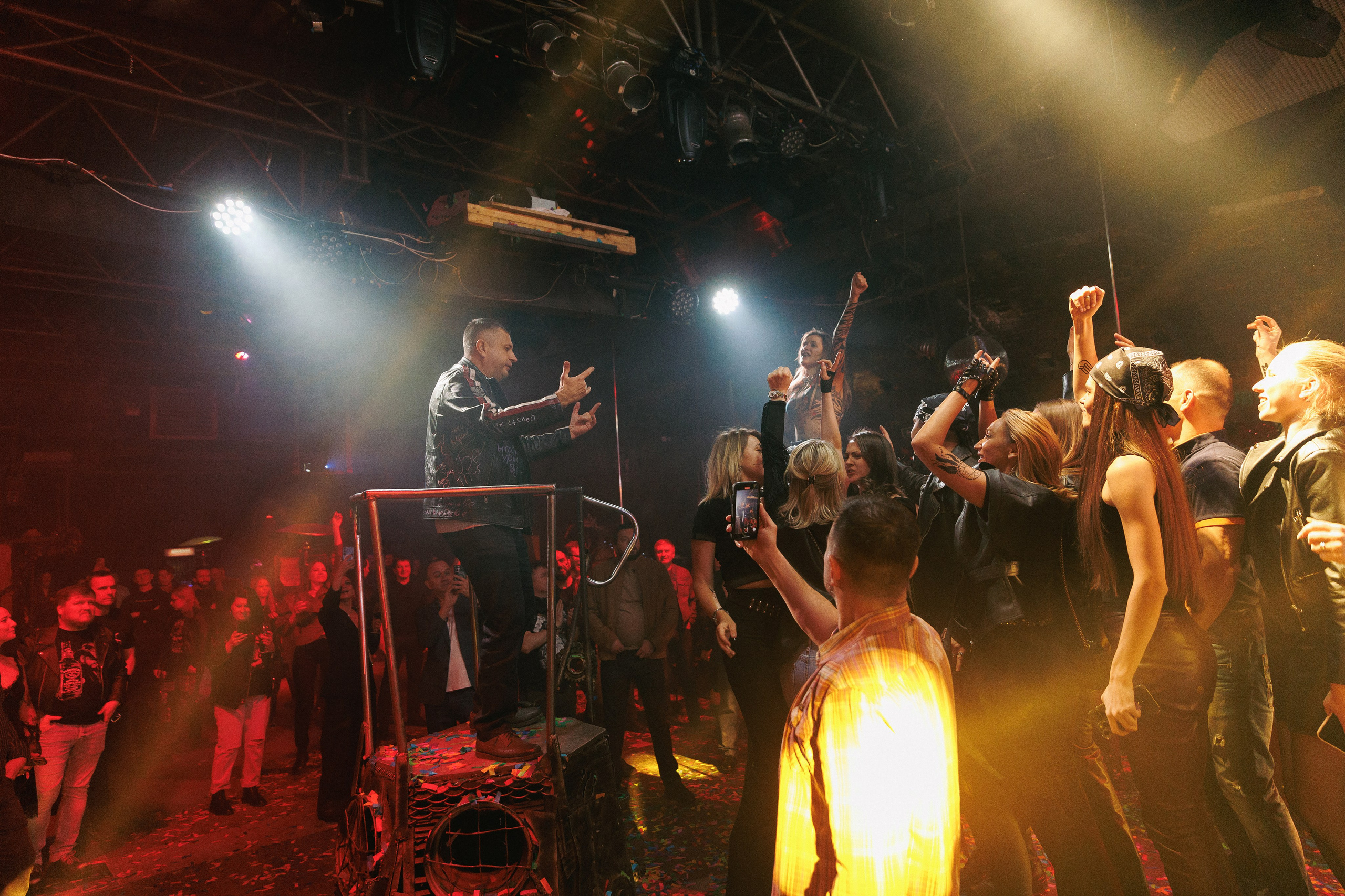 Юбилей в Sexton