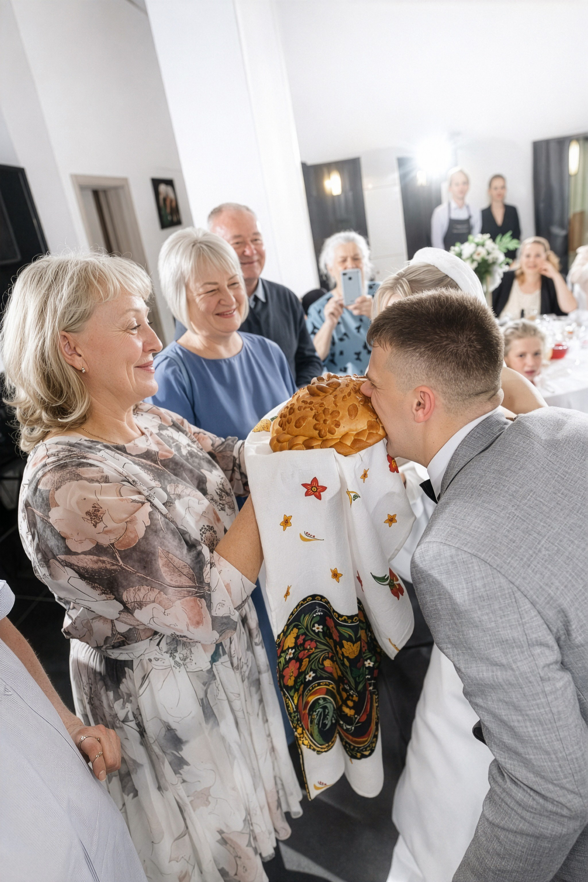 Свадебный фотограф в Екатеринбурге — Дмитрий и Анна в отеле Novotel. Фотограф Дмитрий Судаков — Свадебная и репортажная съемка в Екатеринбурге и Москве