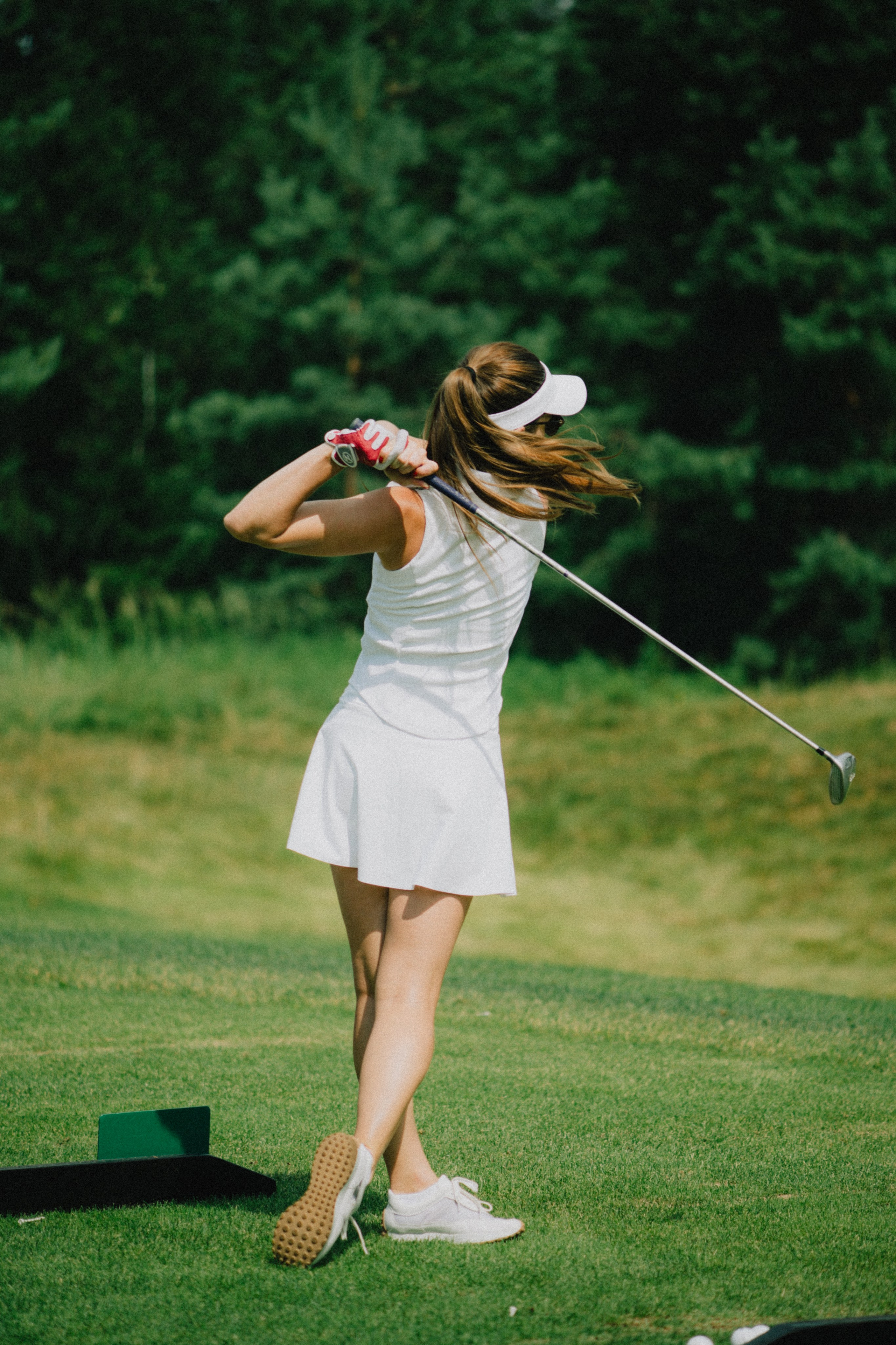 Журнал «ГОЛЬФ» Пестово. Бэкстейдж и репортажный фотограф в Москве Артем Онацко