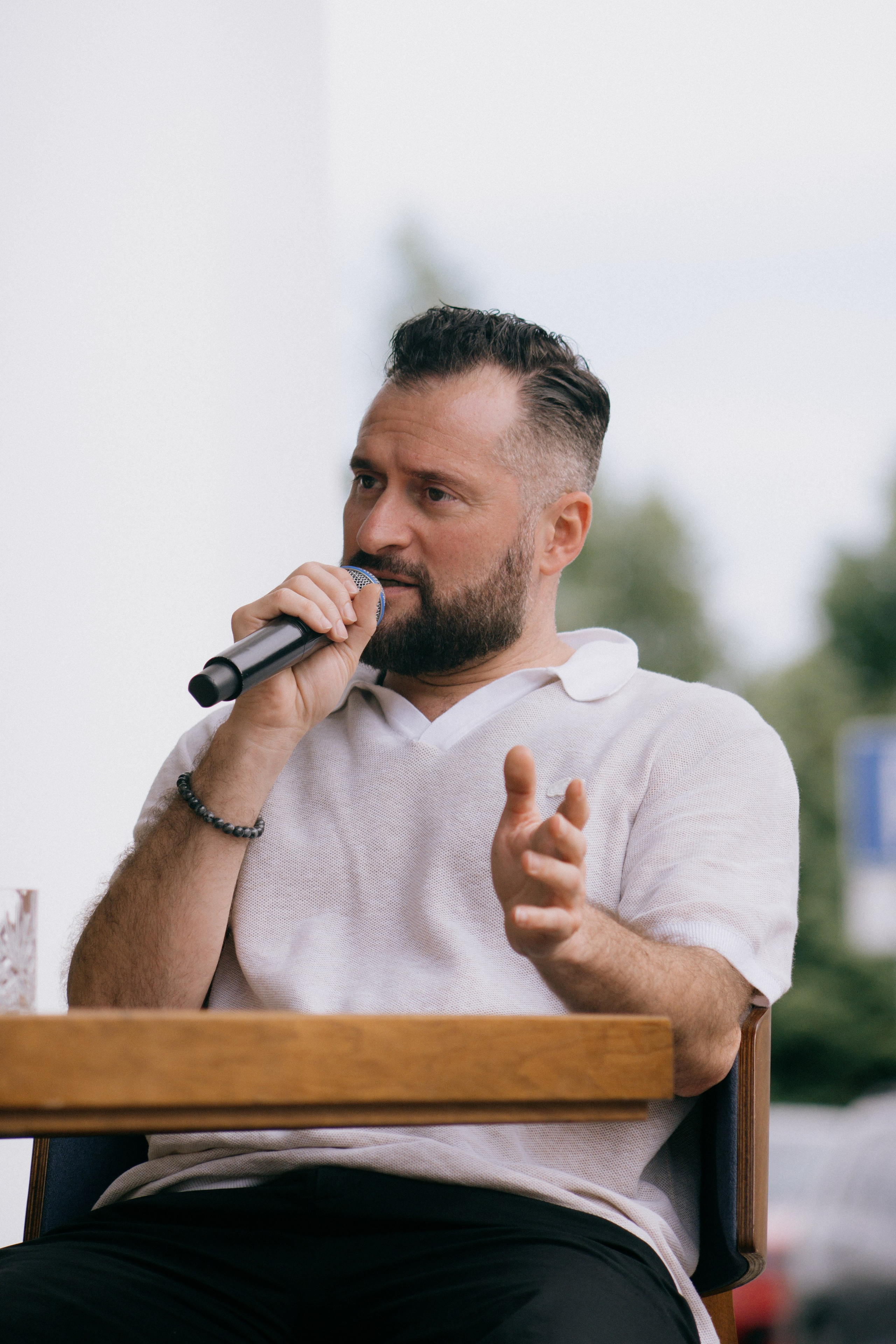 OK Mag SUMMER FEST 2025. Бэкстейдж и репортажный фотограф в Москве Артем Онацко