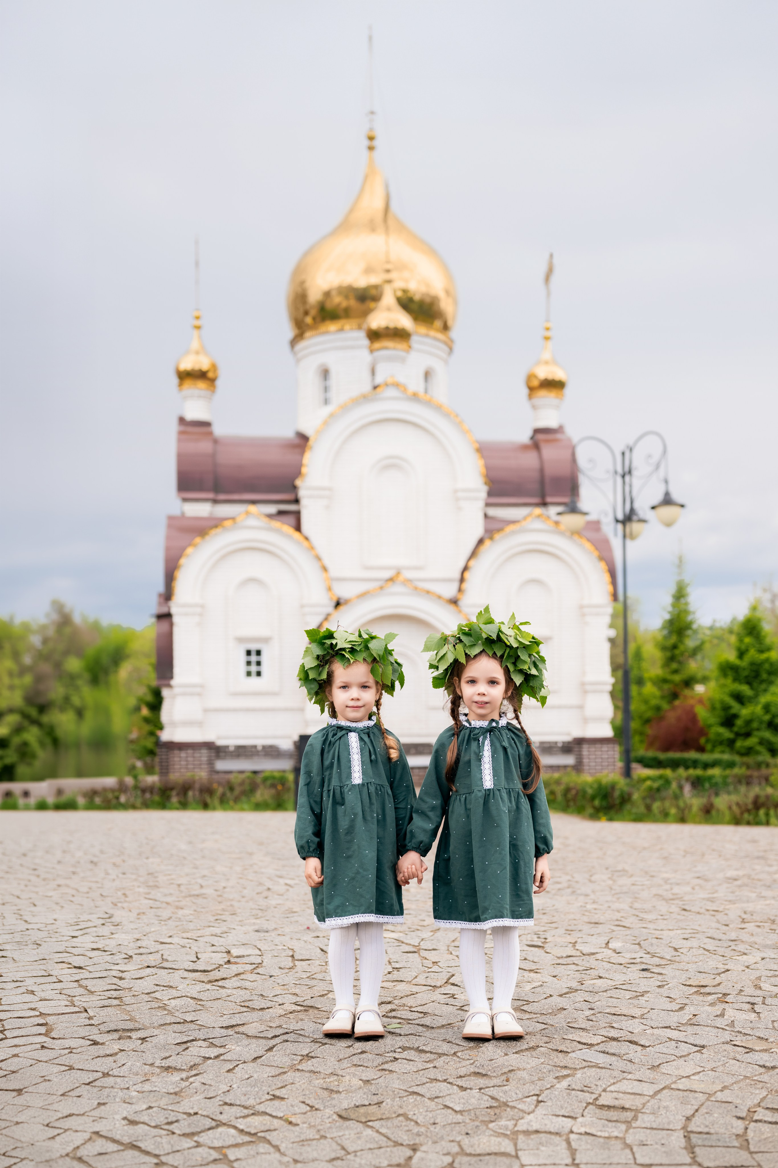Съемка двух сестричек. Церковный фотограф на Таинство Крещения и Венчания в Оренбурге и Оренбургской области Екатерина Белкина