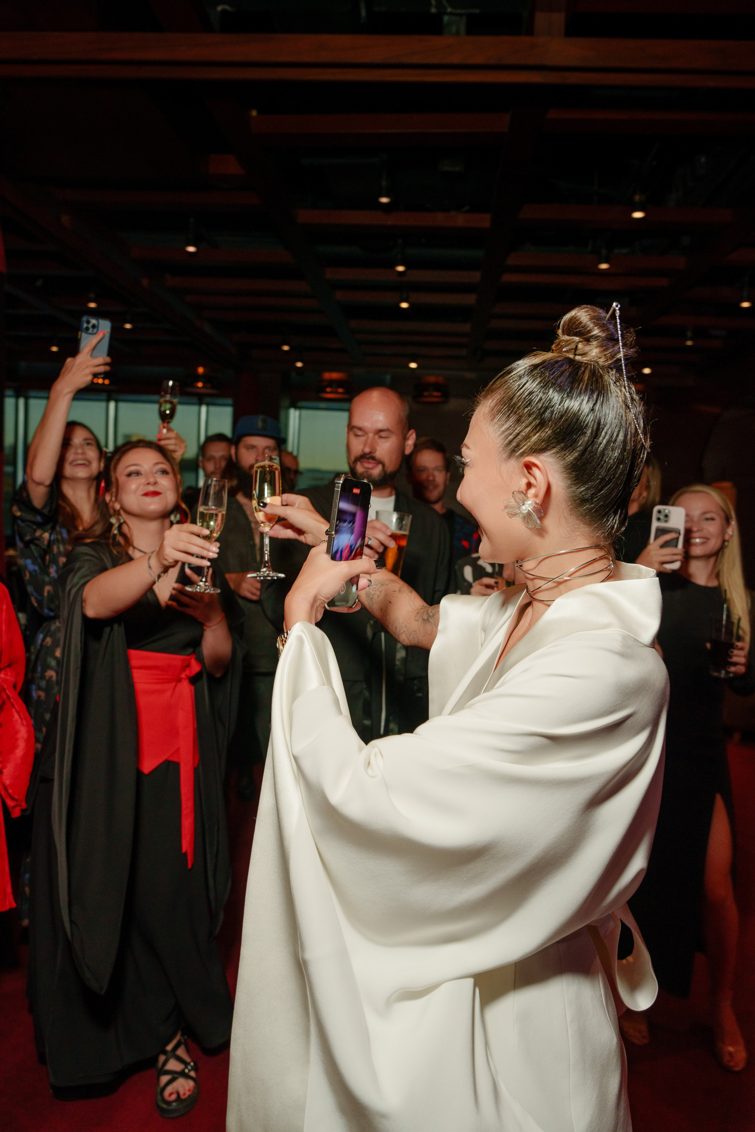 Репортажный фотограф на день рождения в ресторане KAI. Репортажный фотограф Москва Сергей Дружинин