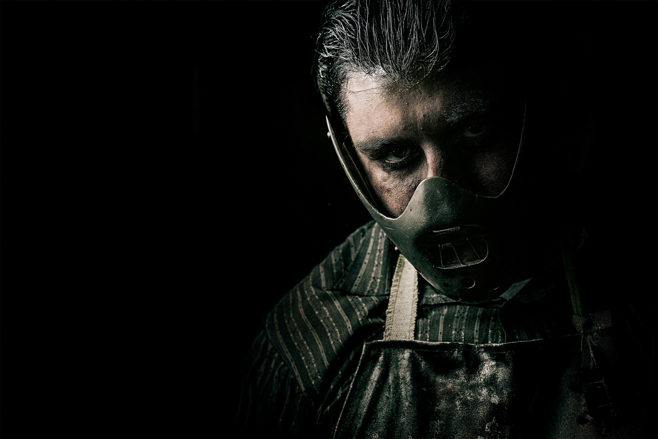 Фотосъёмка для хоррор и экшен квеста. Рекламный фотограф в Москве Алексей Тверяков