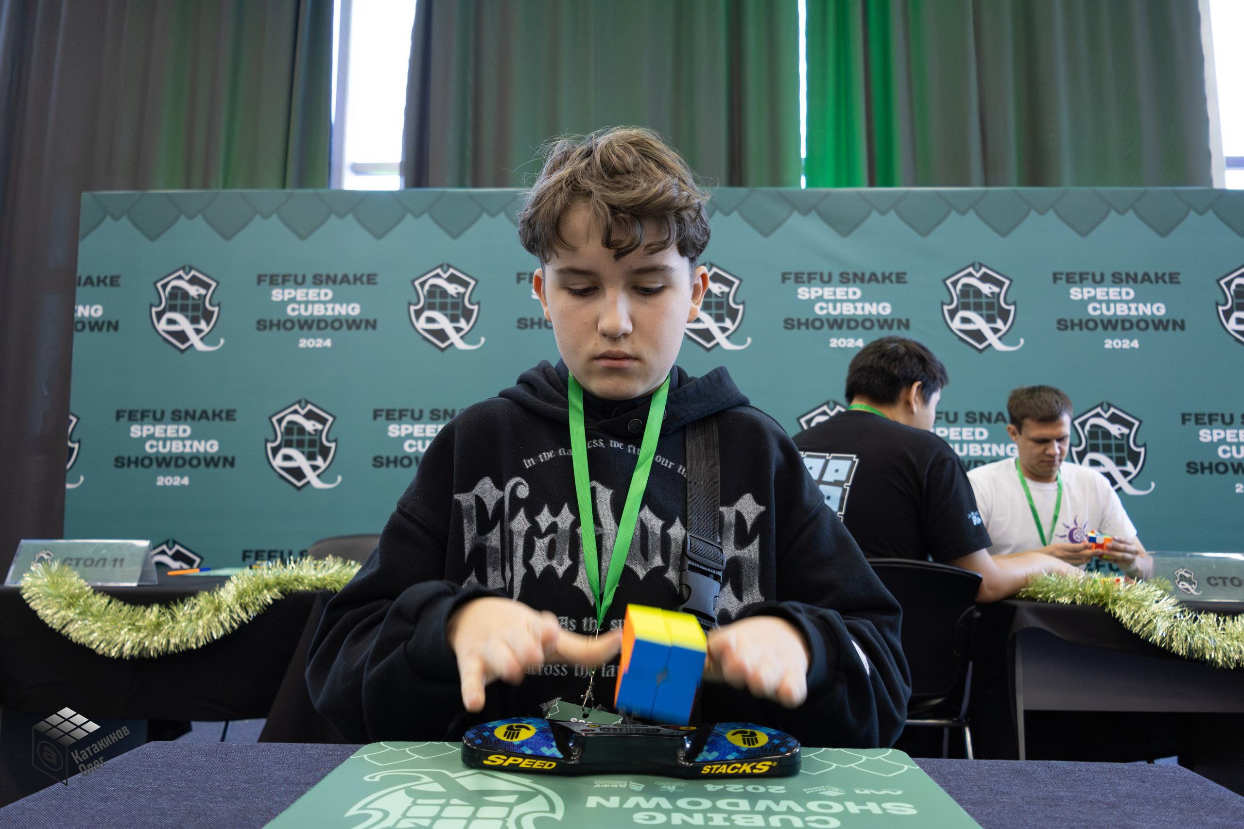 FEFU Snake Speedcubing Showdown 2024. Олег Катакинов| Репортажный фотограф в городе у моря (Владивосток)