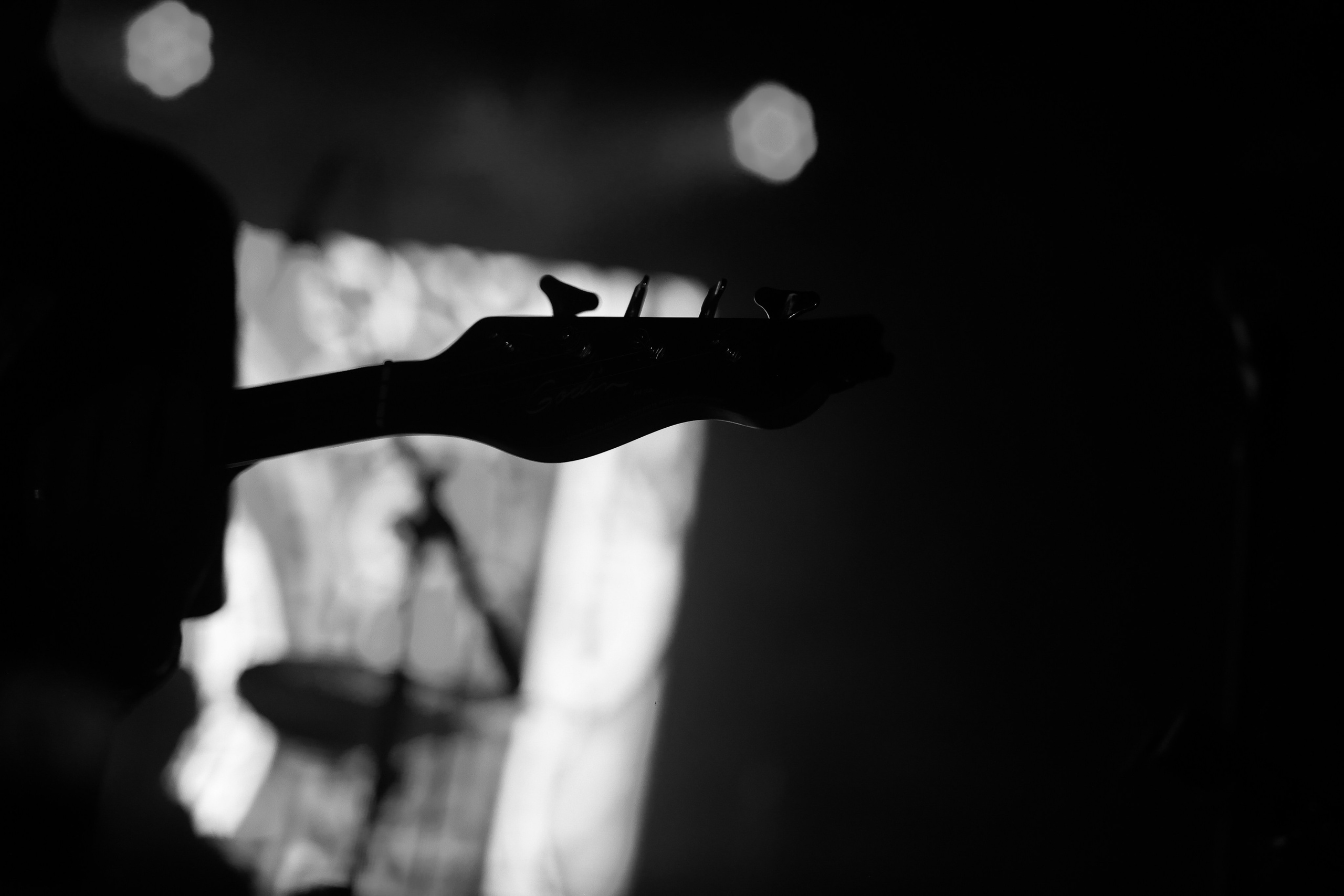 БЛАГОТВОРИТЕЛЬНЫЙ КОНЦЕРТ «ТРИ ДНЯ ДОЖДЯ» В 16 ТОННАХ