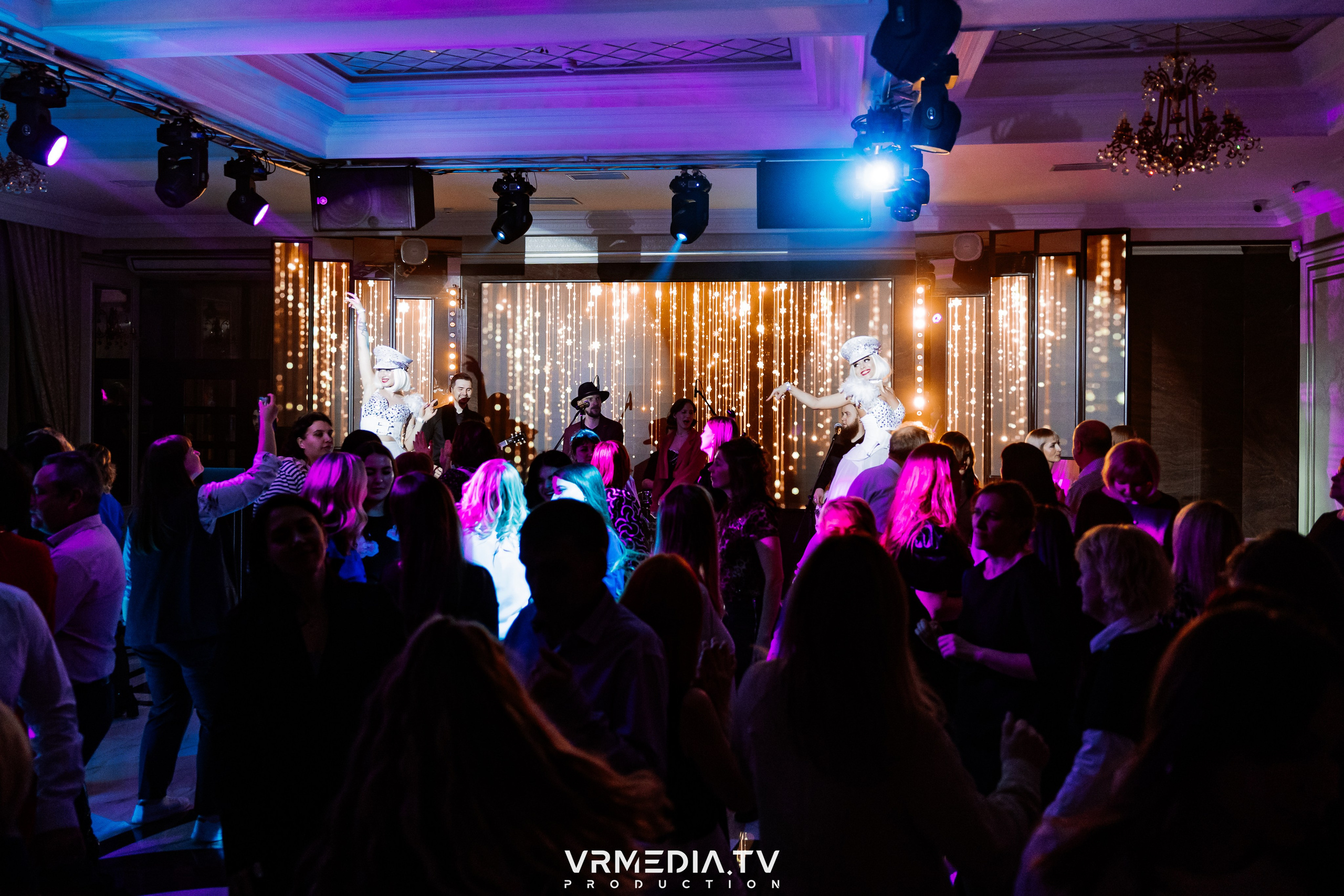 Международный женский день в ресторане «Лазурный берег»