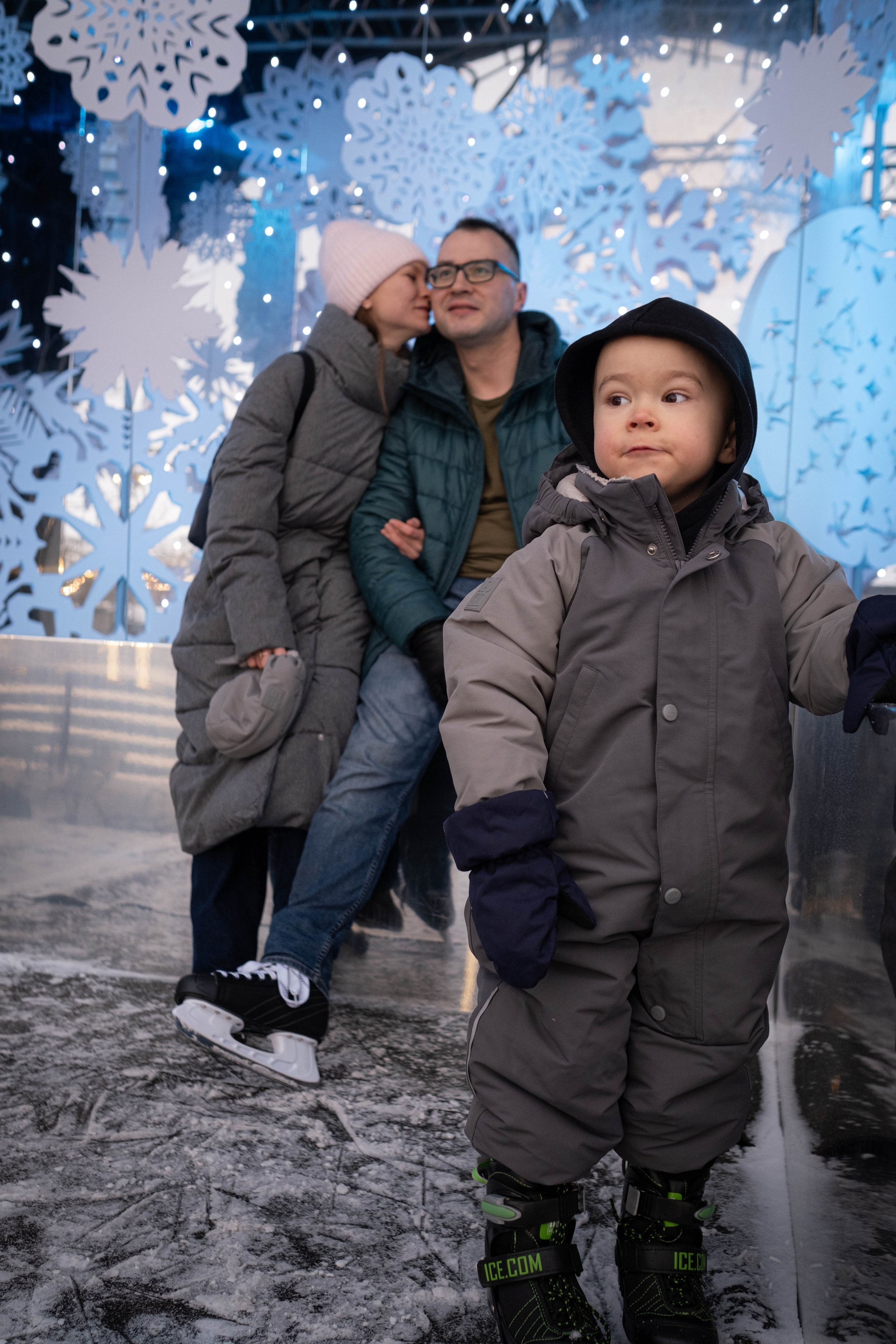 Алекс первый раз на катке. Семейный фотограф в Санкт-Петербурге Дарья Косянчук