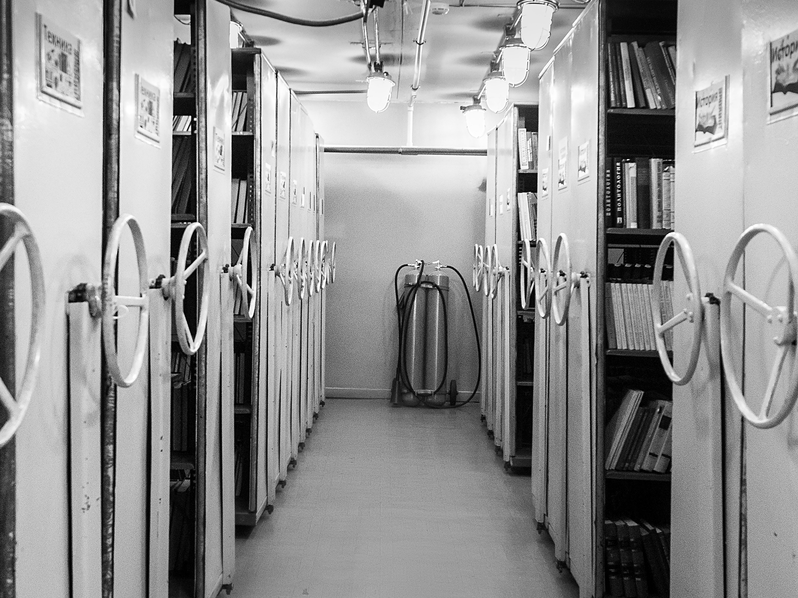 Выставка «Геометрия знания». Фотограф Алексей Школдин. Новосибирск