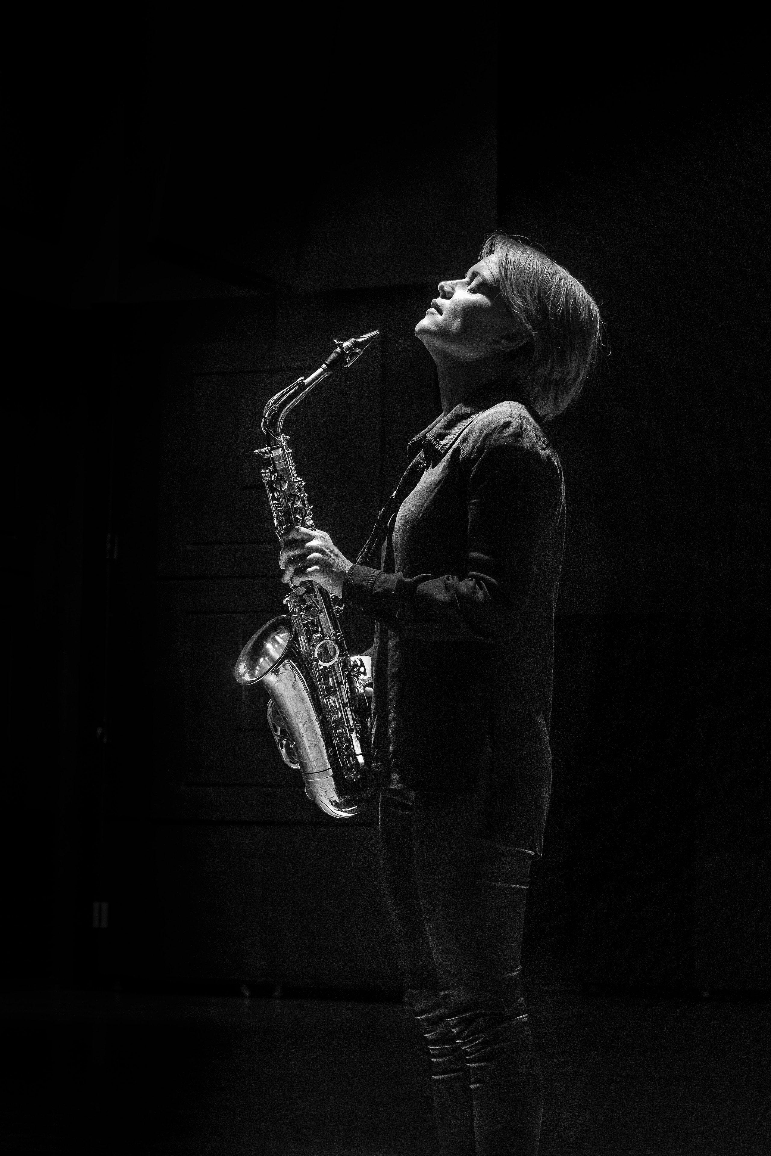 Репортажный черно-белый портрет. Фотограф Алексей Школдин. Новосибирск