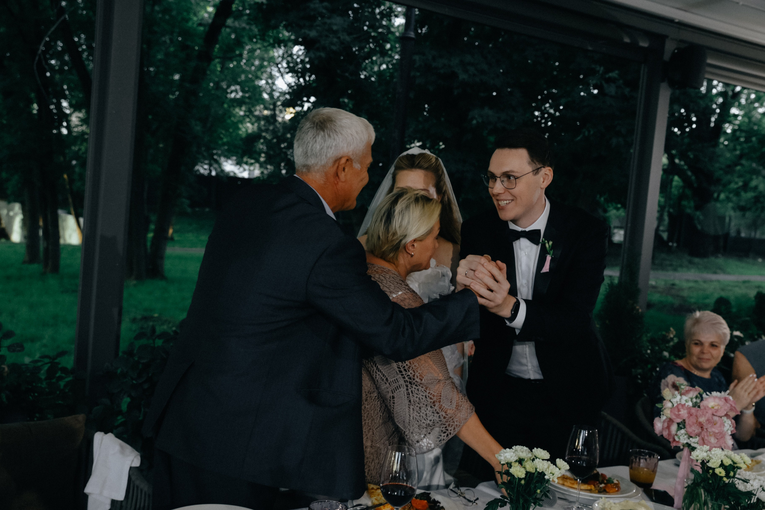 Теплый август