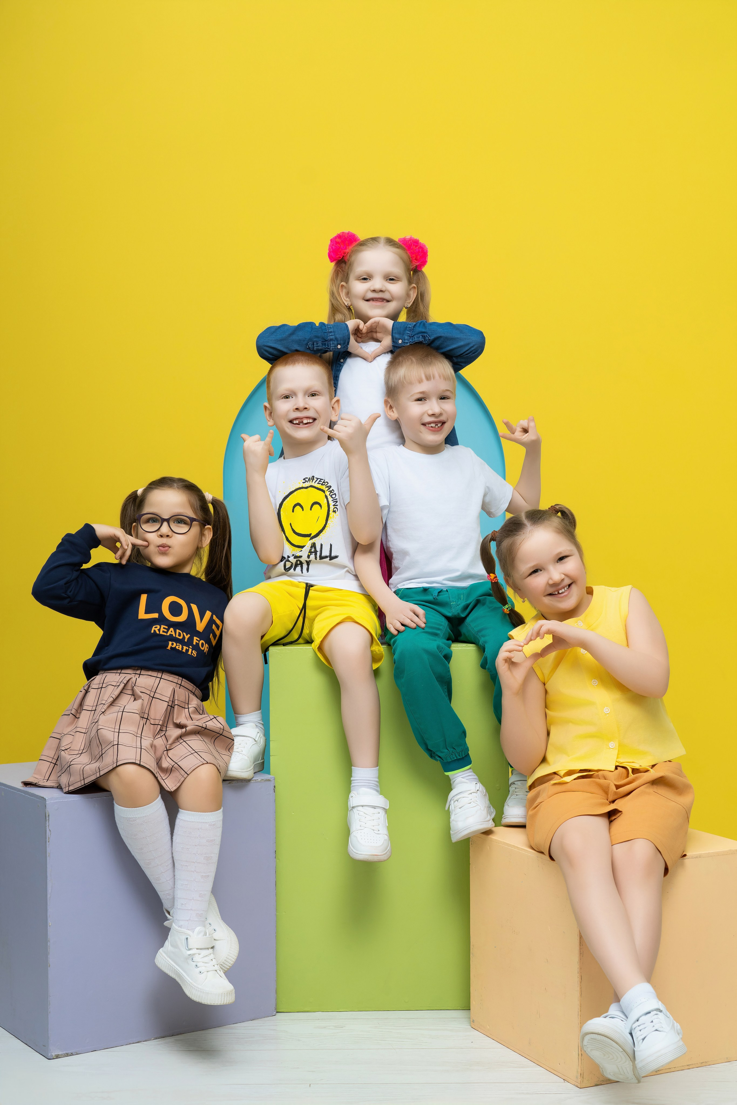 Студийные фотографии. Выпускные альбомы от Мамаевых, город Киров