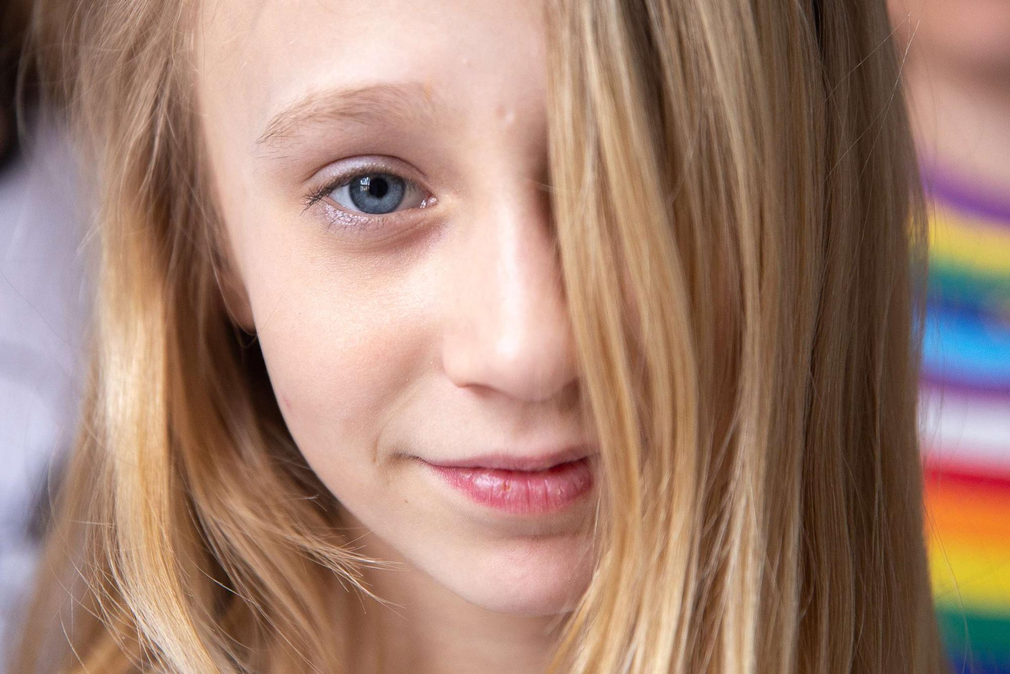 Студийная портретная фотосессия для мам и дочерей. Семейный и школьный фотограф в Москве Анна Ткач