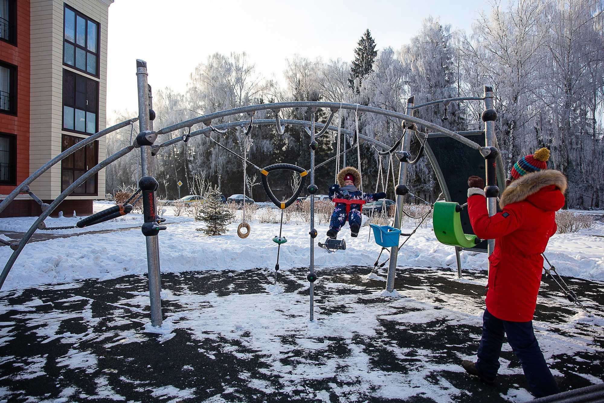 Фотосессия для мамы с дочкой дома и на улице зимой. Семейный и школьный фотограф в Москве Анна Ткач
