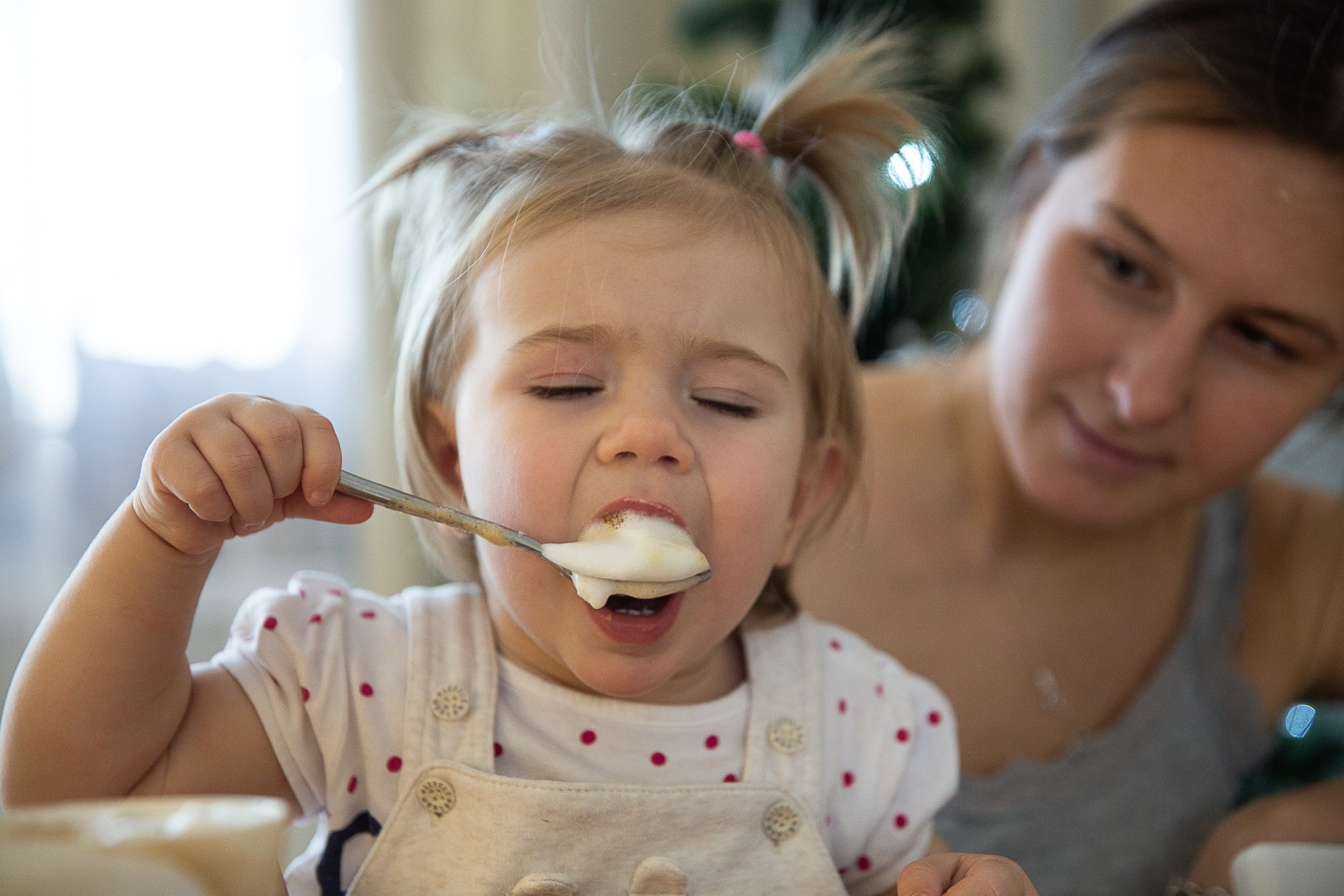 Фотосессия для мамы с дочкой дома и на улице зимой. Семейный и школьный фотограф в Москве Анна Ткач
