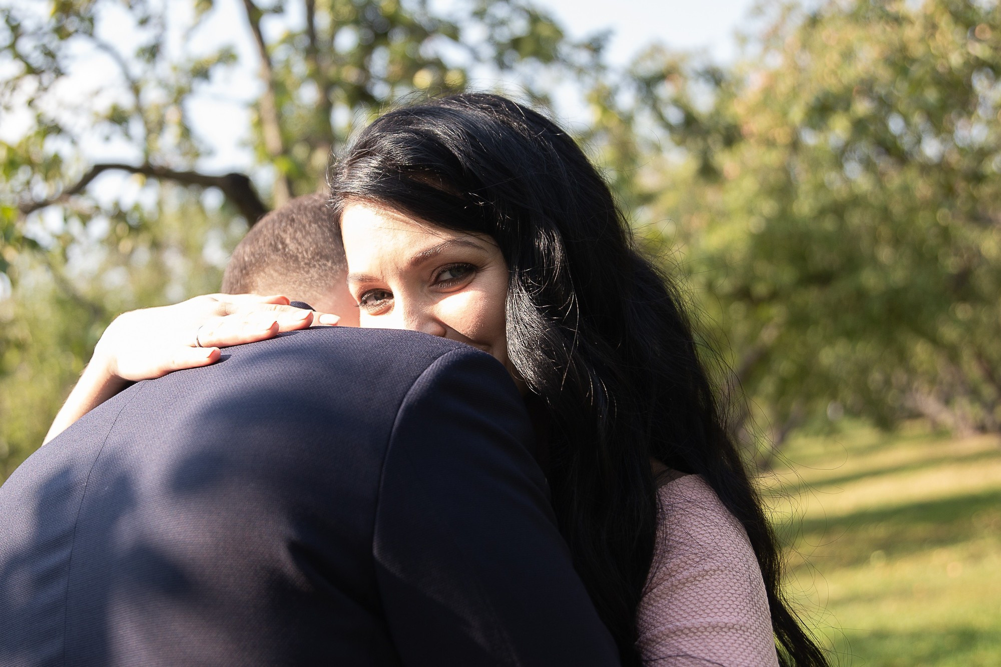 Свадебная прогулка в парке Коломенское в Москве летом. Семейный и школьный фотограф в Москве Анна Ткач
