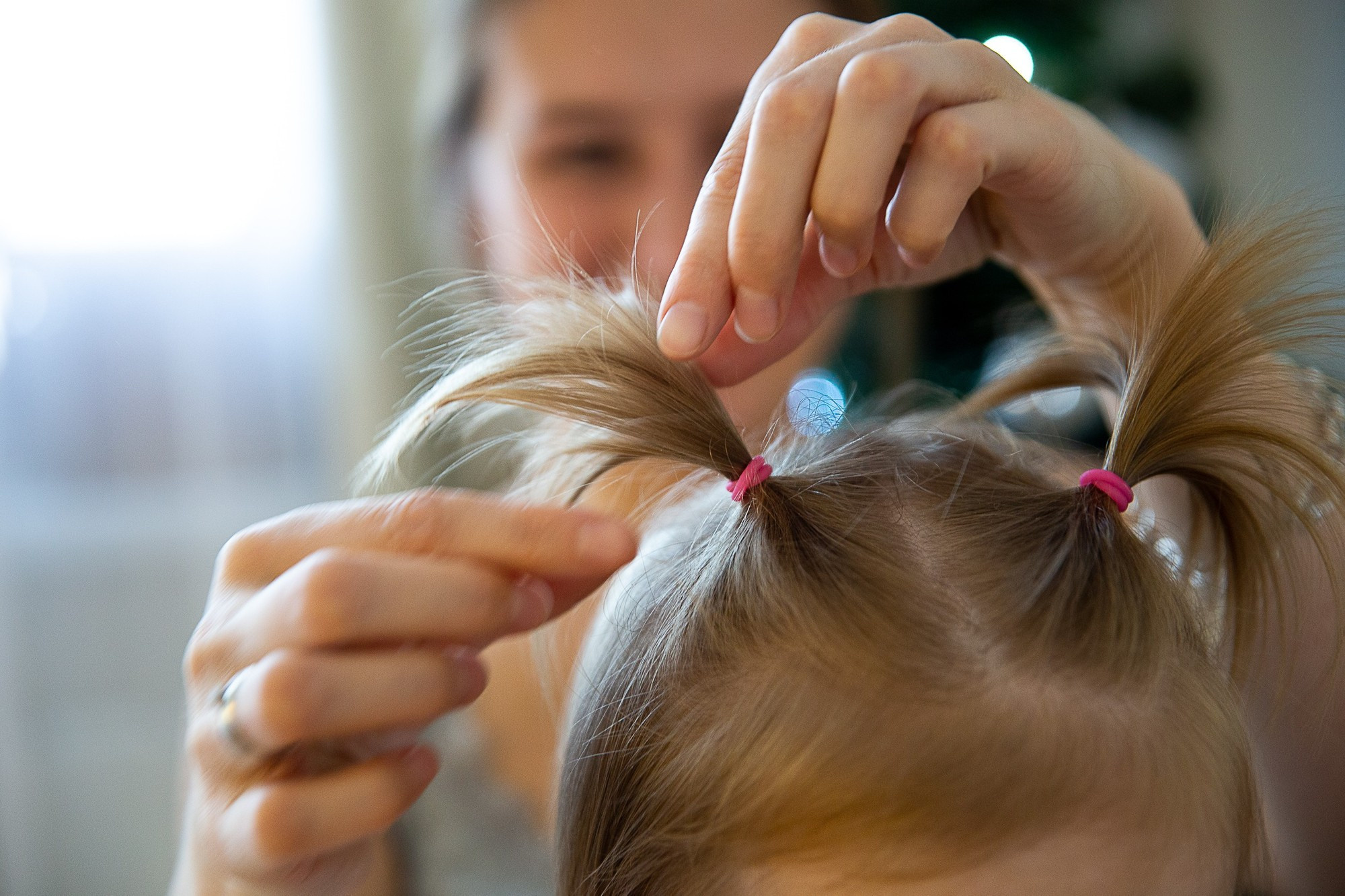 Фотосессия для мамы с дочкой дома и на улице зимой. Семейный и школьный фотограф в Москве Анна Ткач