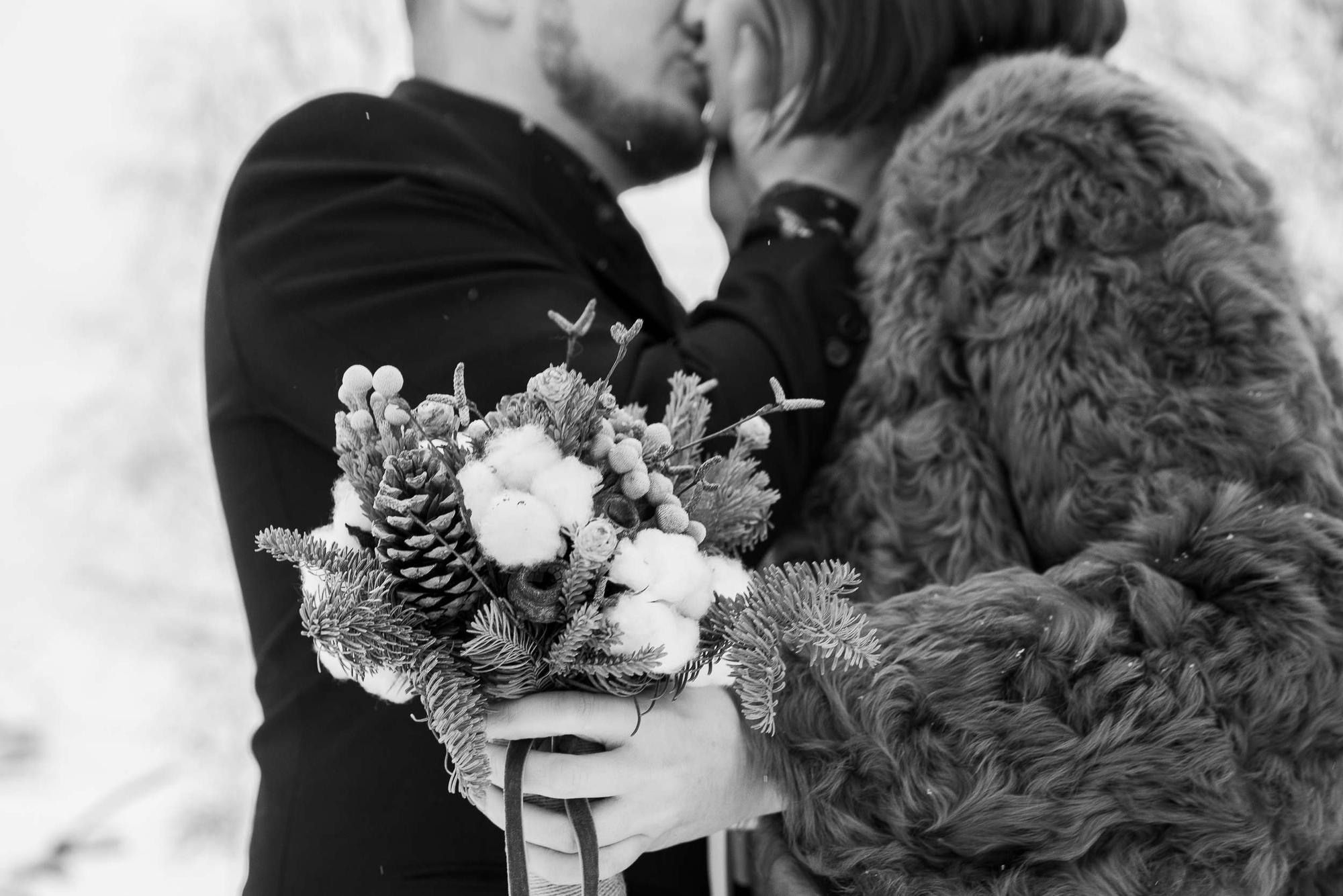 Свадебная фотопрогулка для беременной пары в Москве зимой. Семейный и школьный фотограф в Москве Анна Ткач