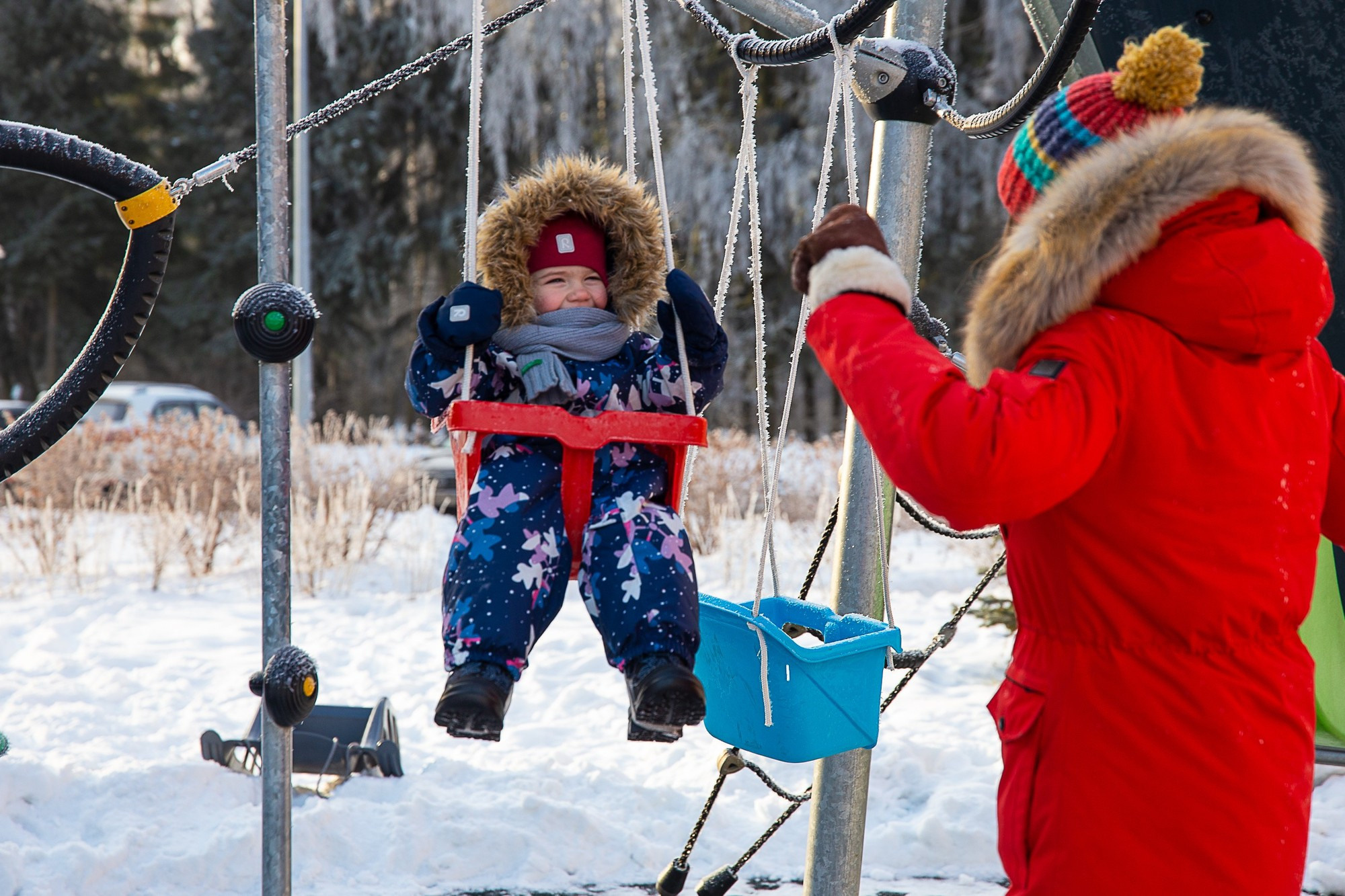Фотосессия для мамы с дочкой дома и на улице зимой. Семейный и школьный фотограф в Москве Анна Ткач