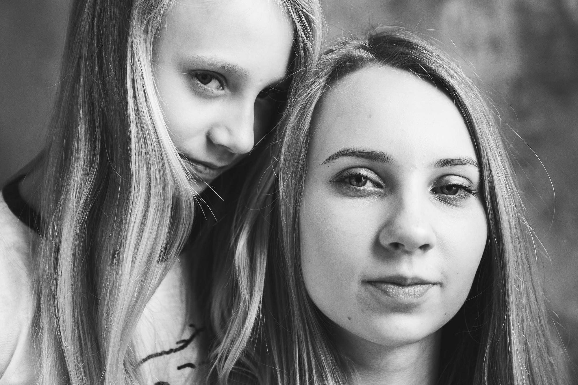 Студийная портретная фотосессия для мам и дочерей. Семейный и школьный фотограф в Москве Анна Ткач