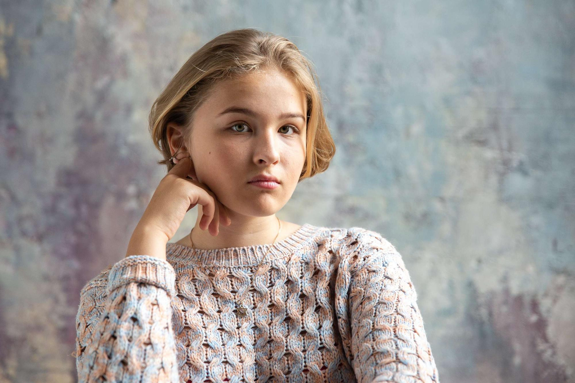 Студийная портретная фотосессия для мам и дочерей. Семейный и школьный фотограф в Москве Анна Ткач