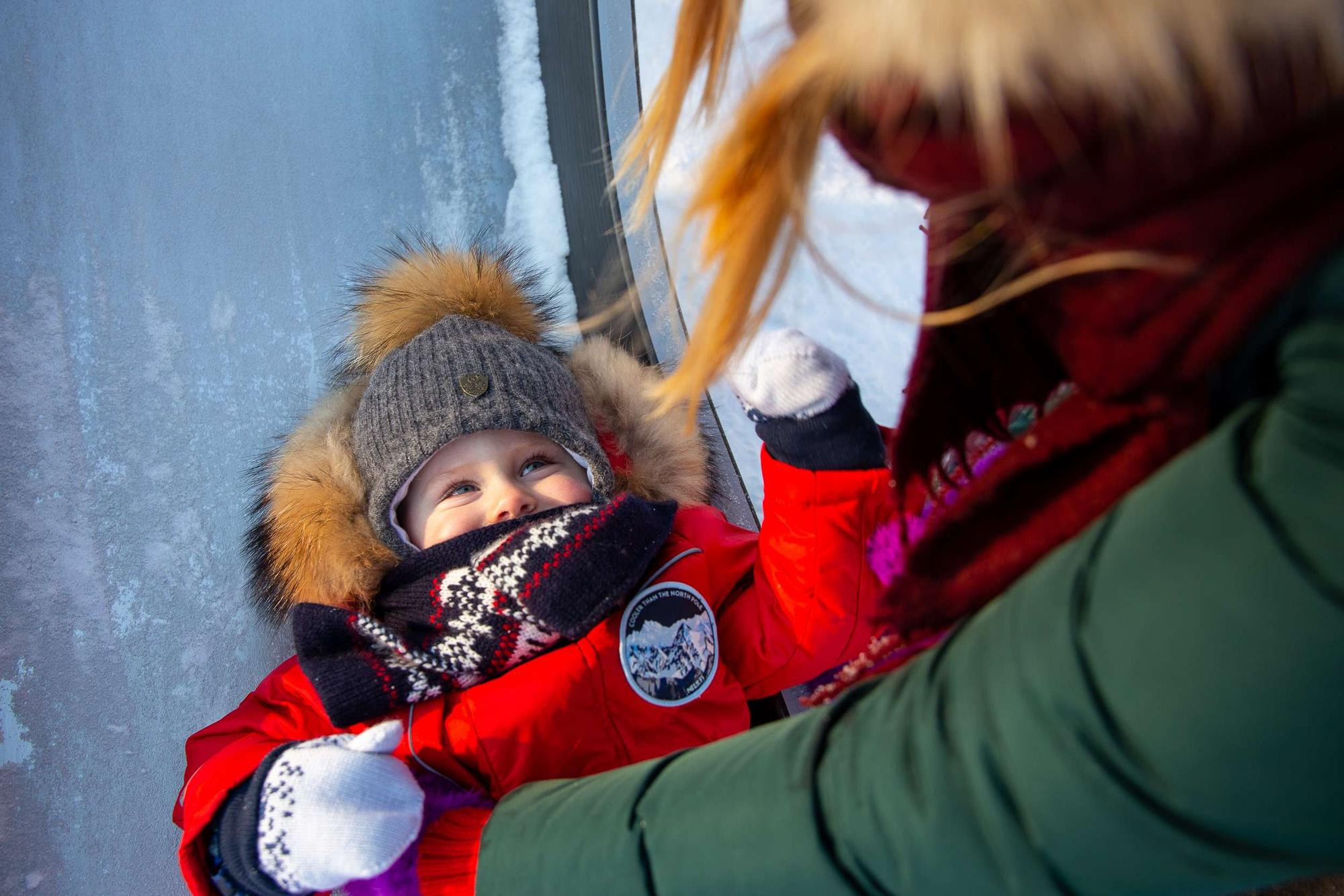 Новогодняя фотосессия в квартире для маленького мальчика и его мамы. Семейный и школьный фотограф в Москве Анна Ткач