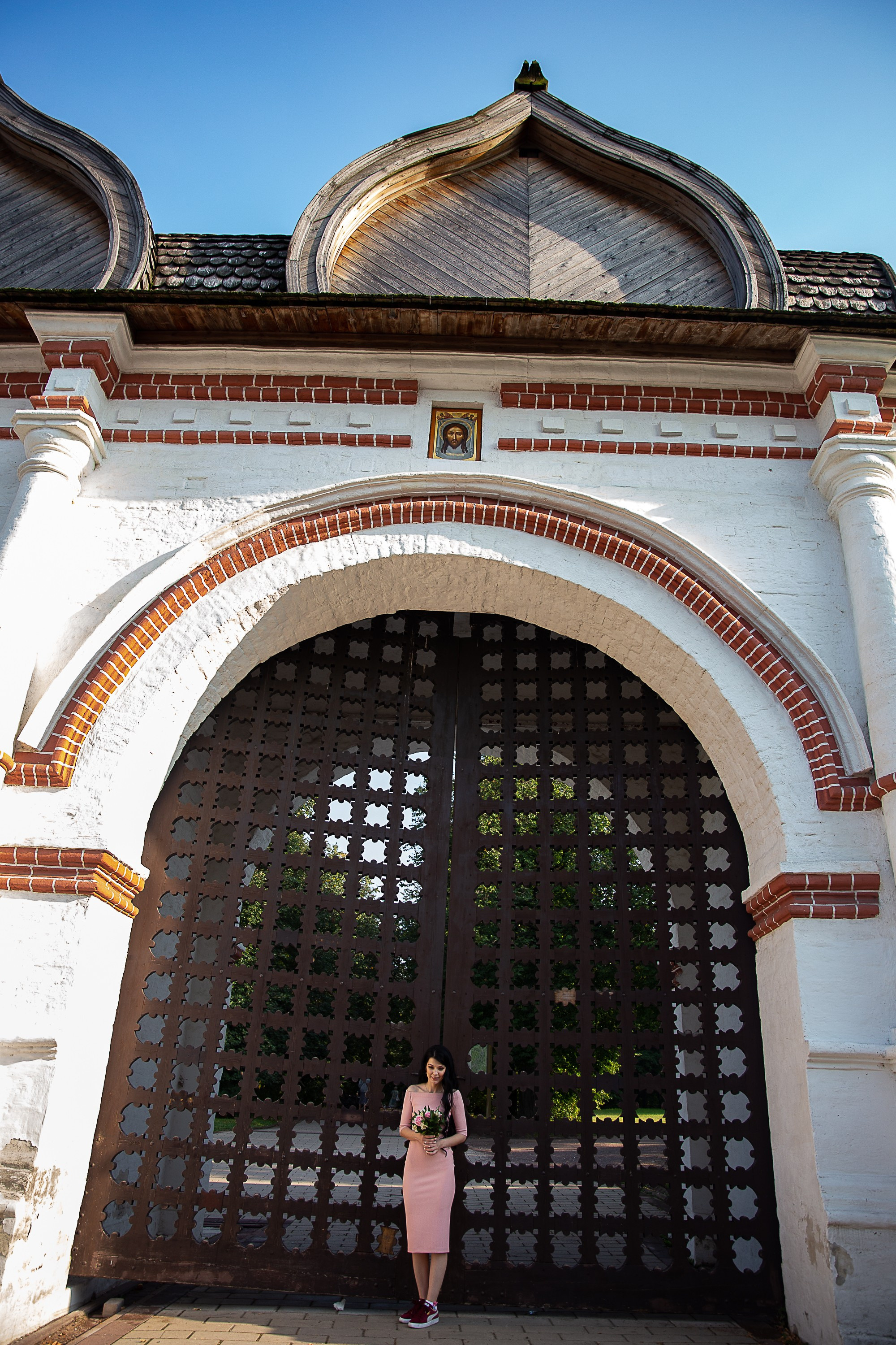 Свадебная прогулка в парке Коломенское в Москве летом. Семейный и школьный фотограф в Москве Анна Ткач