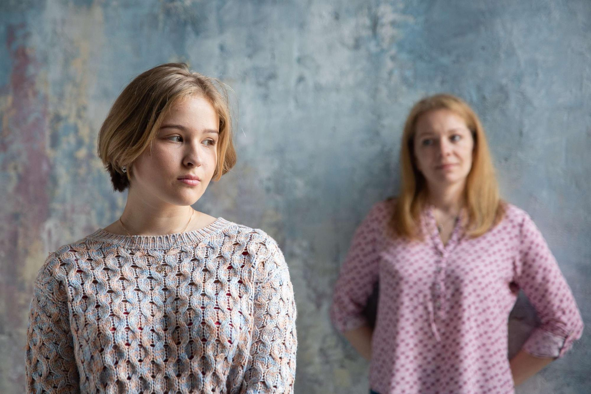 Студийная портретная фотосессия для мам и дочерей. Семейный и школьный фотограф в Москве Анна Ткач