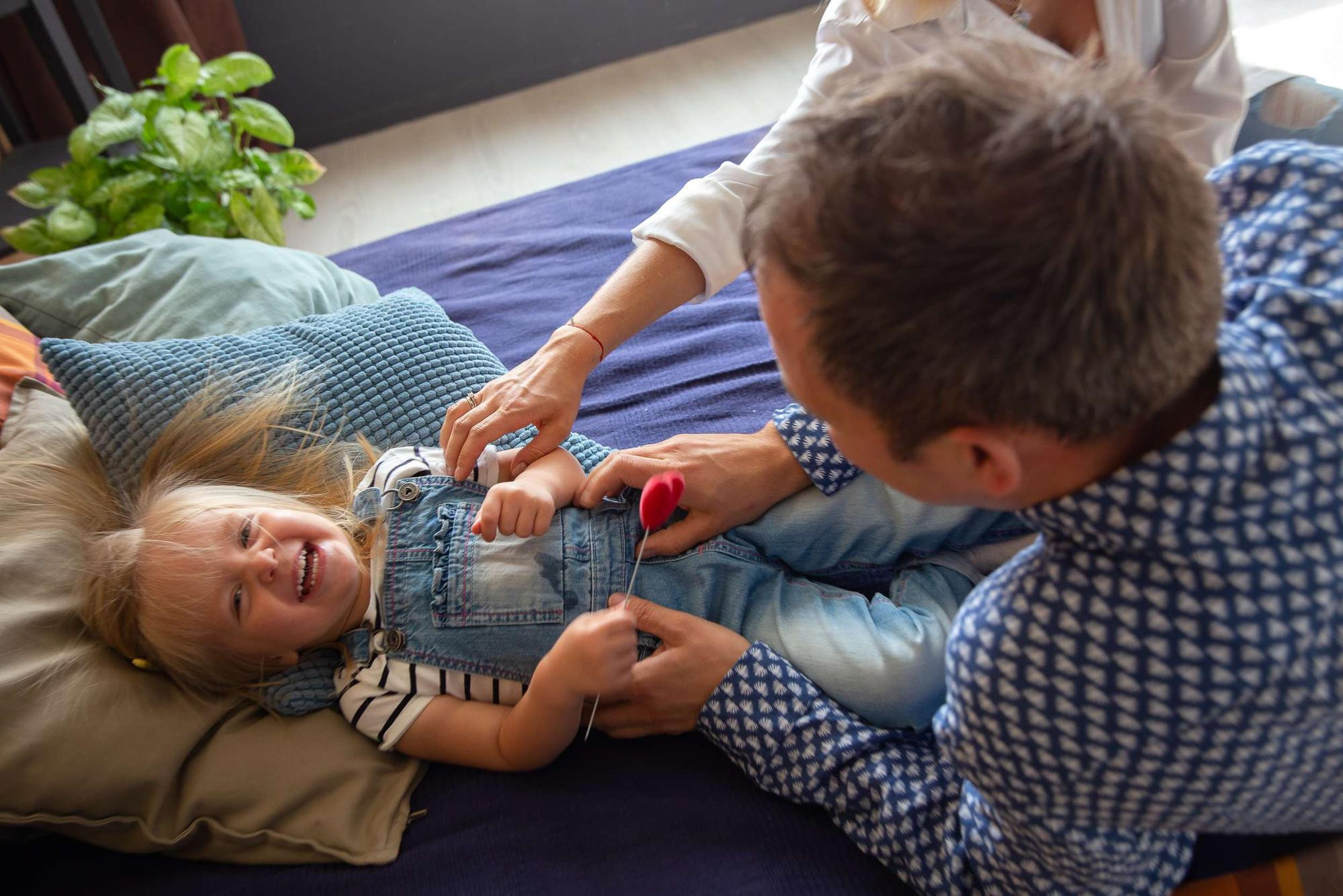 Студийная семейная съемка в ожидании второго малыша. Семейный и школьный фотограф в Москве Анна Ткач