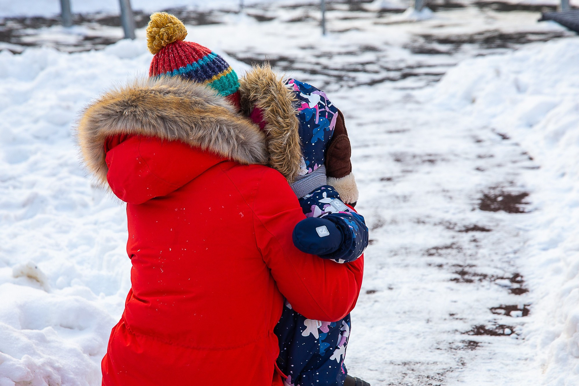 Фотосессия для мамы с дочкой дома и на улице зимой. Семейный и школьный фотограф в Москве Анна Ткач
