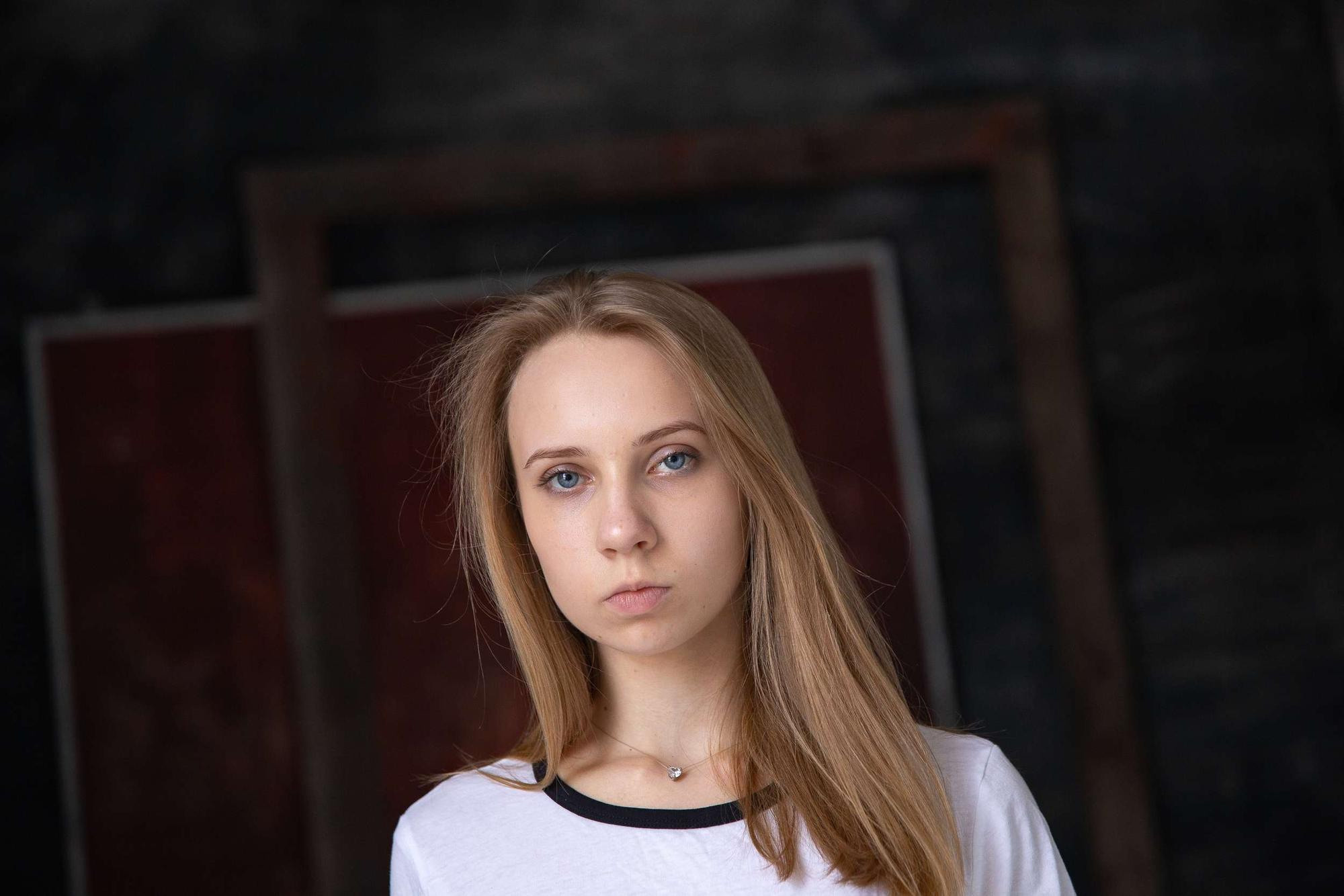 Студийная портретная фотосессия для мам и дочерей. Семейный и школьный фотограф в Москве Анна Ткач