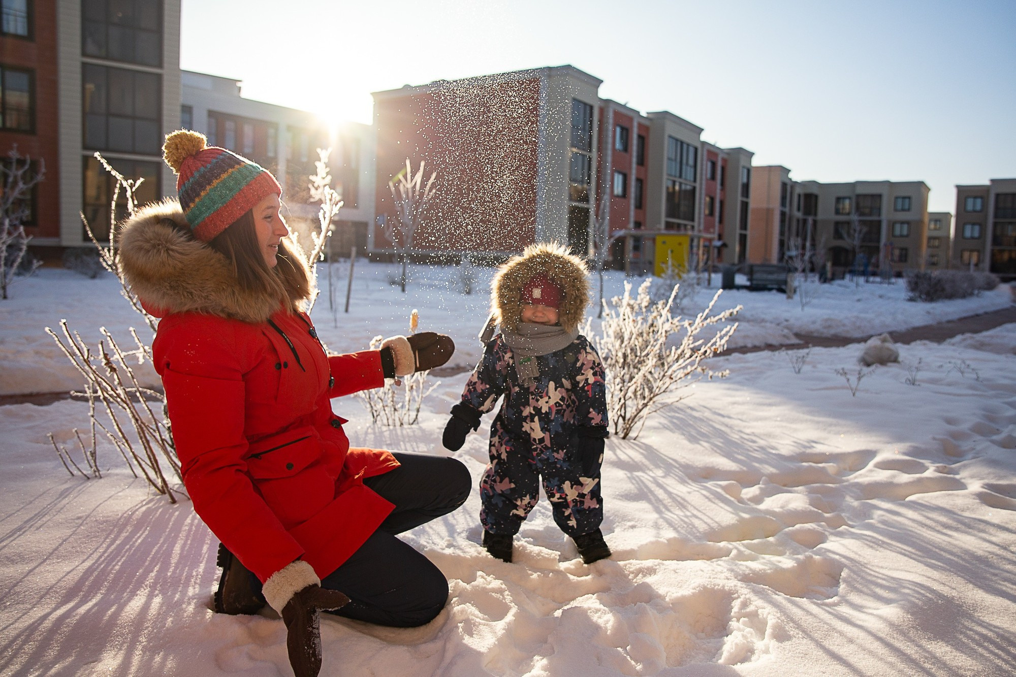 Фотосессия для мамы с дочкой дома и на улице зимой. Семейный и школьный фотограф в Москве Анна Ткач