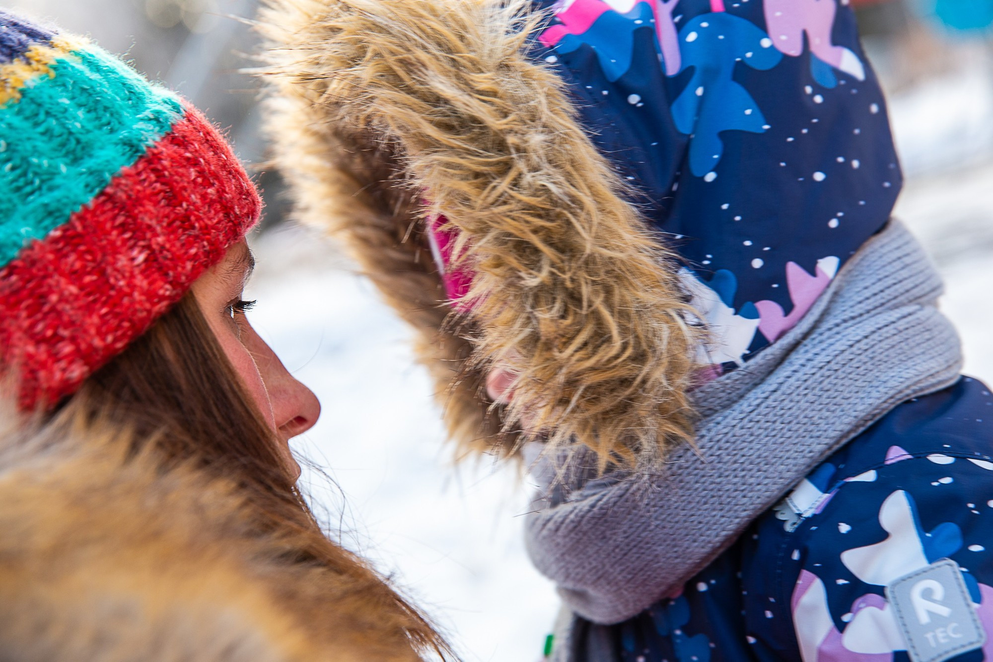 Фотосессия для мамы с дочкой дома и на улице зимой. Семейный и школьный фотограф в Москве Анна Ткач