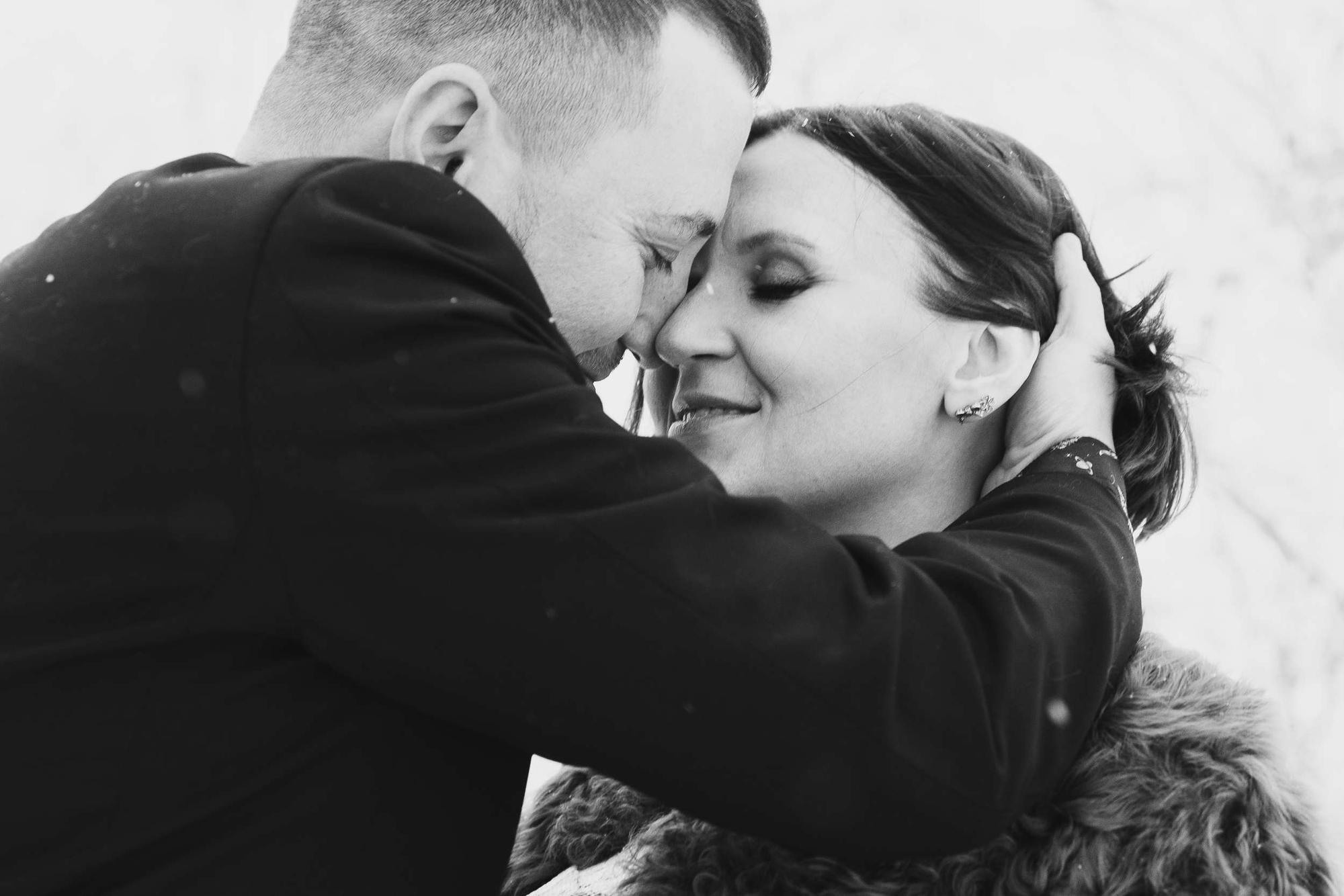 Свадебная фотопрогулка для беременной пары в Москве зимой. Семейный и школьный фотограф в Москве Анна Ткач