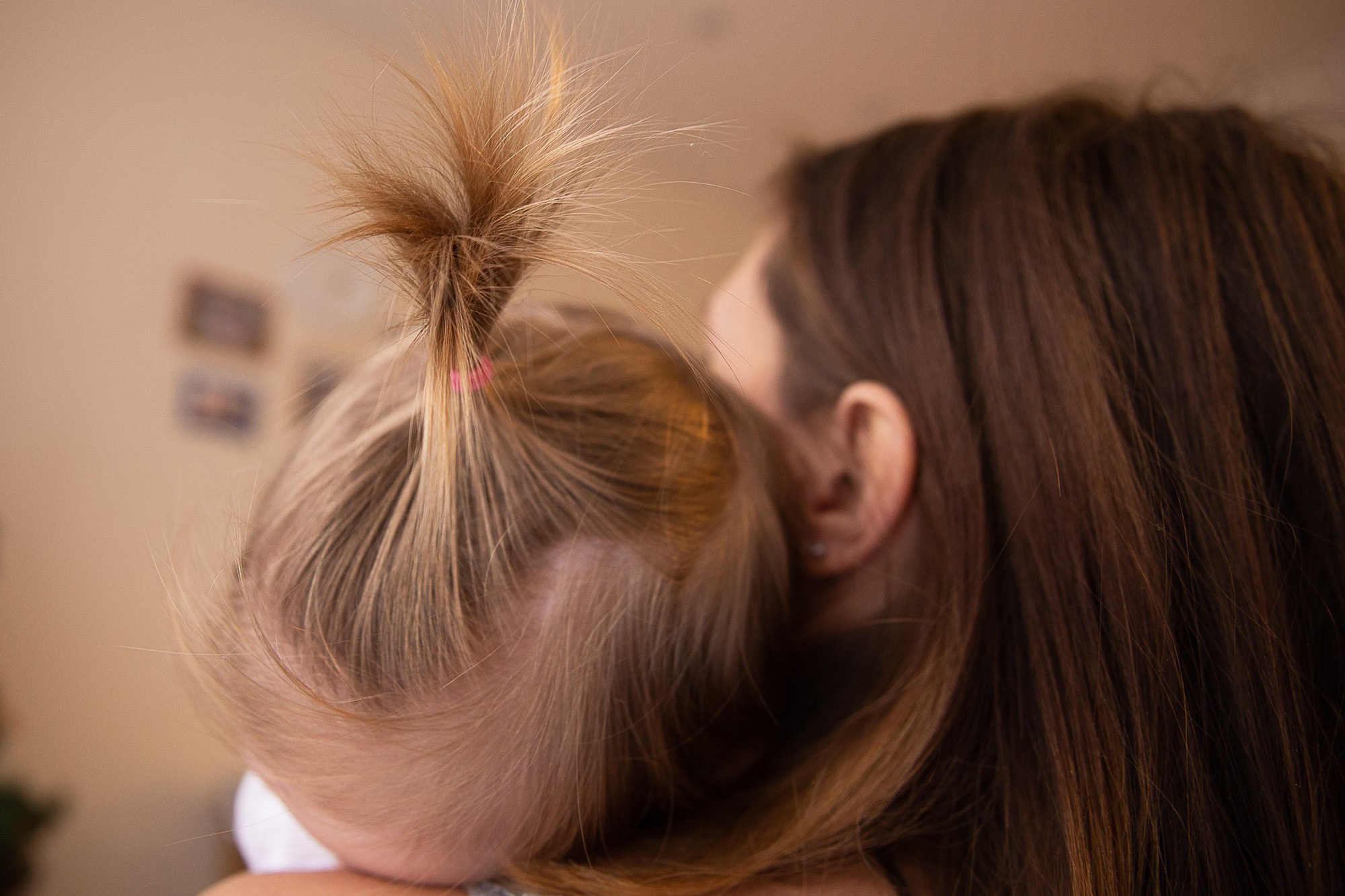 Фотосессия для мамы с дочкой дома и на улице зимой. Семейный и школьный фотограф в Москве Анна Ткач