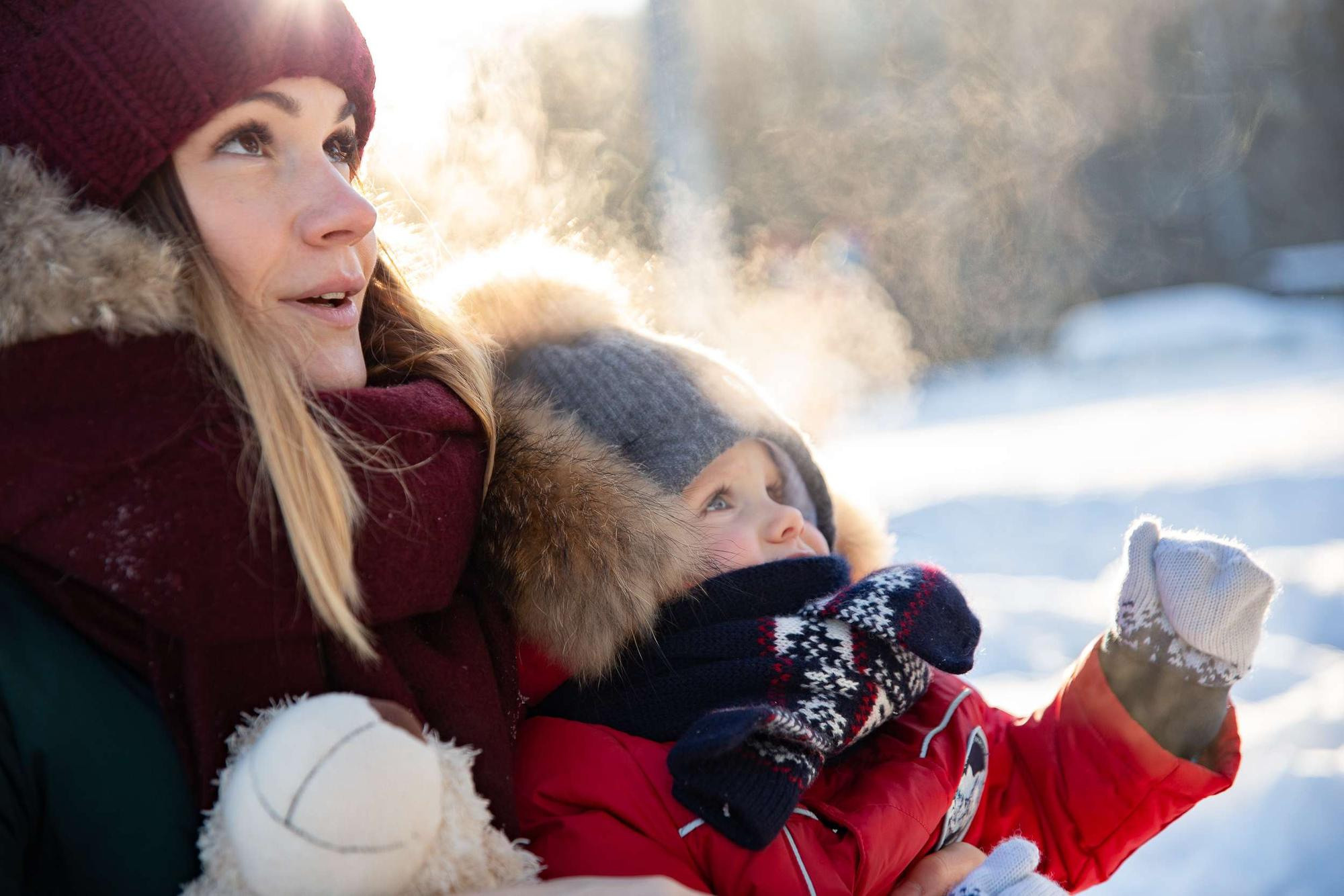 Новогодняя фотосессия в квартире для маленького мальчика и его мамы. Семейный и школьный фотограф в Москве Анна Ткач