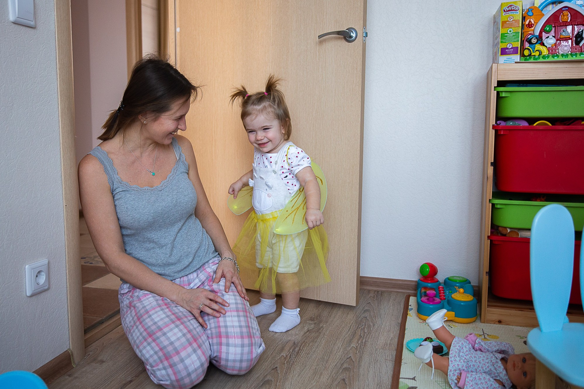 Фотосессия для мамы с дочкой дома и на улице зимой. Семейный и школьный фотограф в Москве Анна Ткач