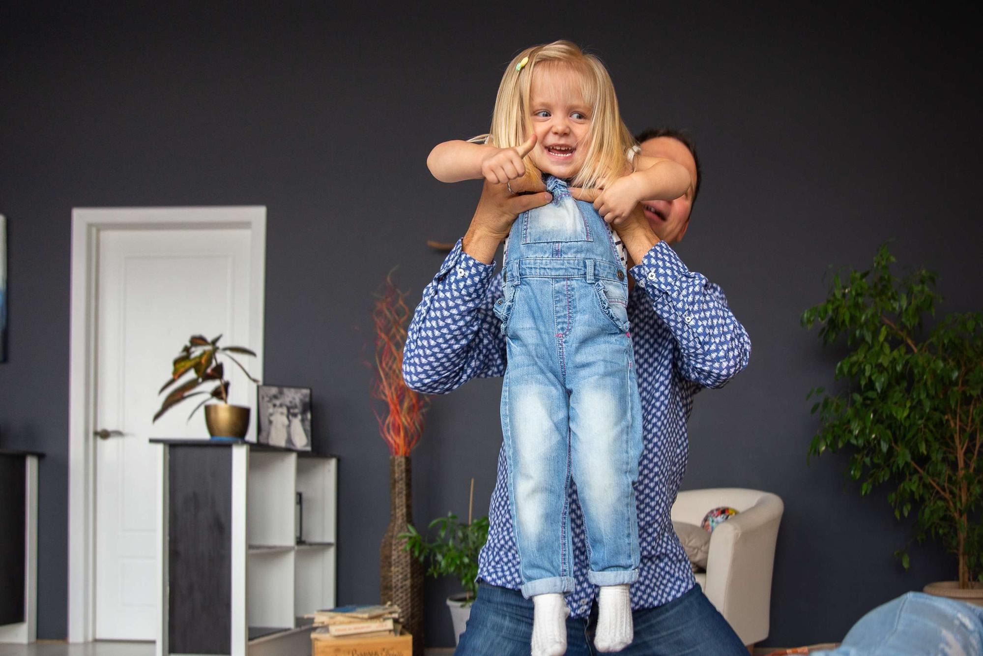 Студийная семейная съемка в ожидании второго малыша. Семейный и школьный фотограф в Москве Анна Ткач