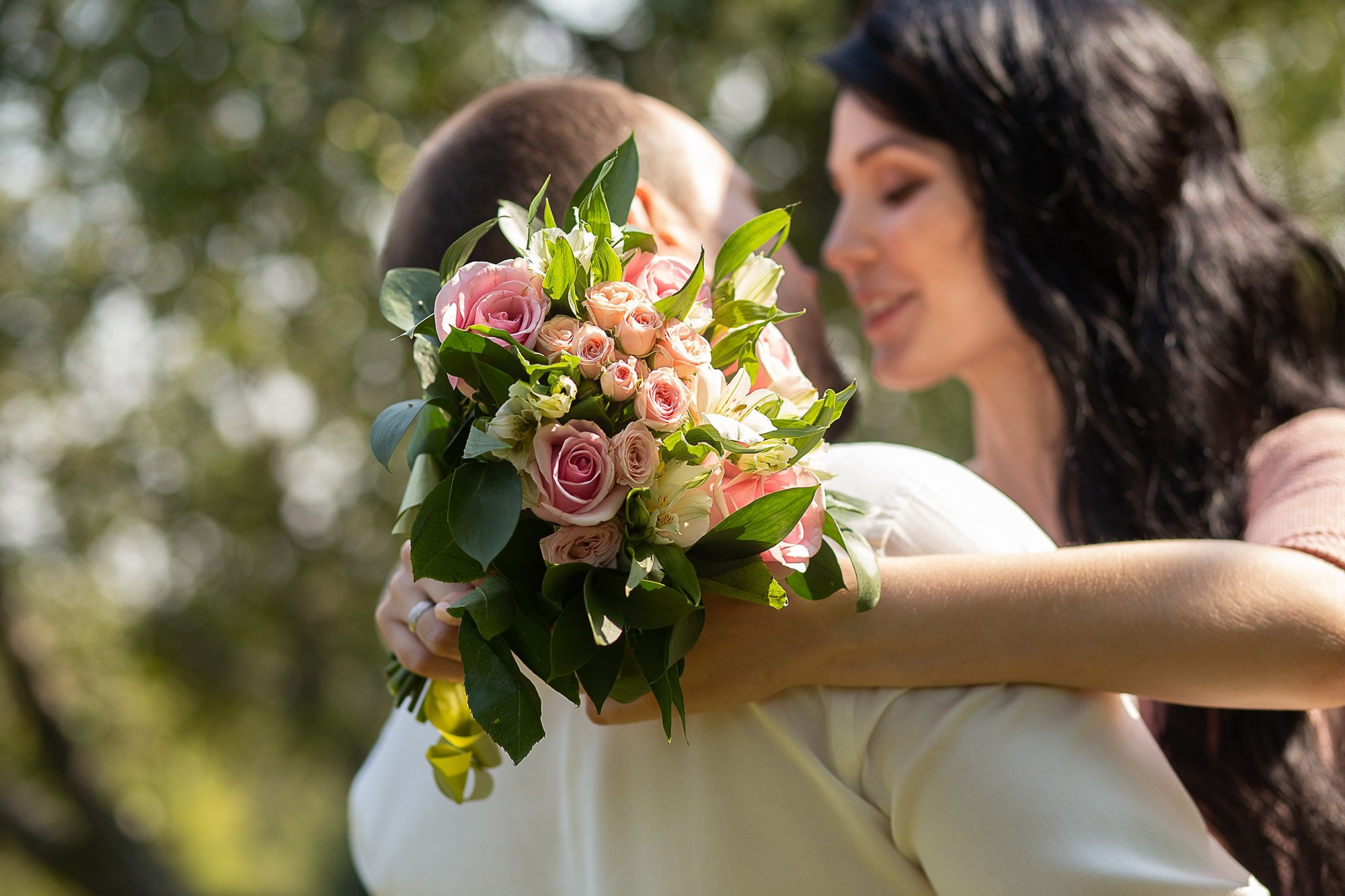 Свадебная прогулка в парке Коломенское в Москве летом. Семейный и школьный фотограф в Москве Анна Ткач