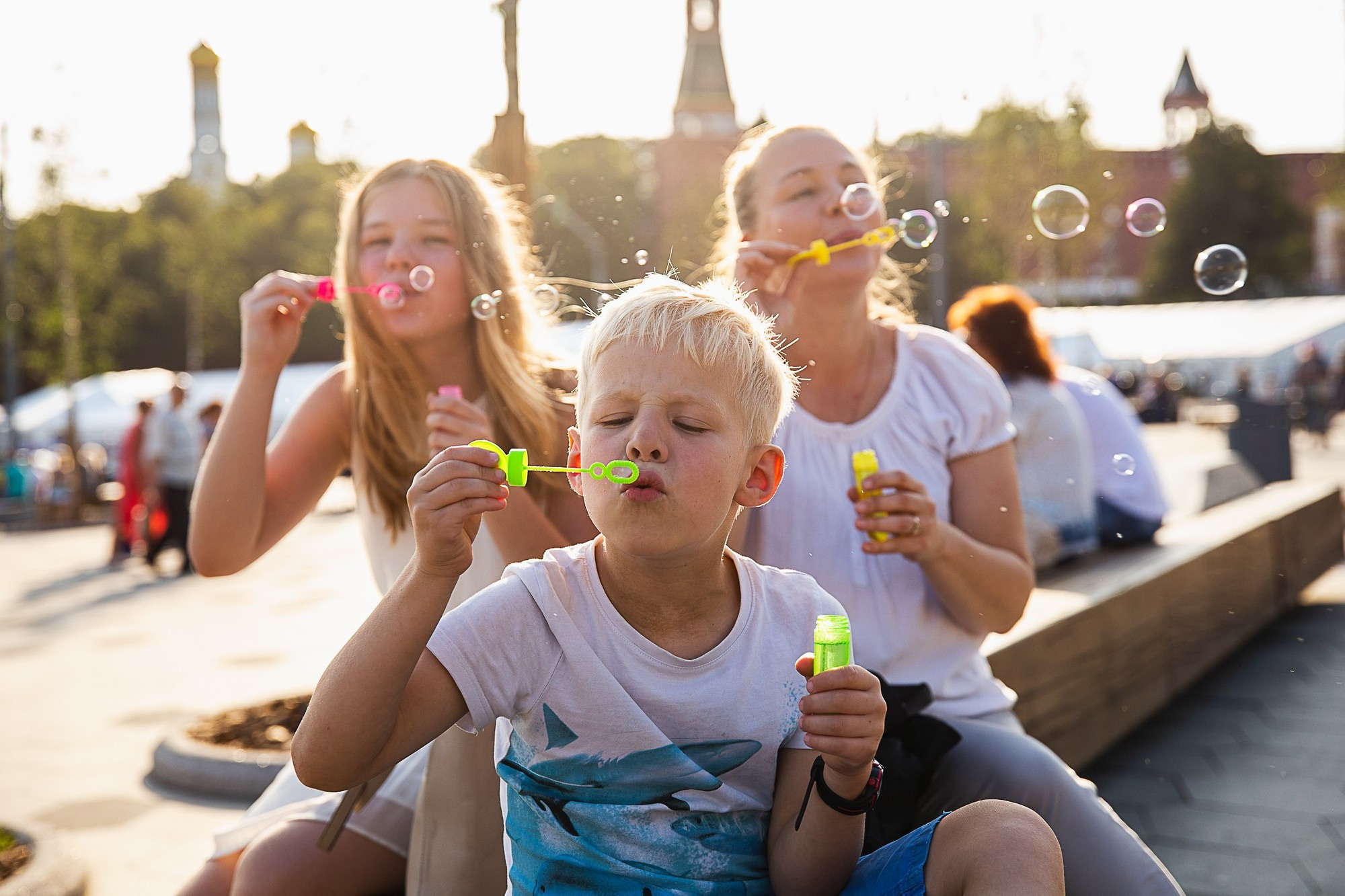 Семейная фотопрогулка по центру Москвы летом. Семейный и школьный фотограф в Москве Анна Ткач