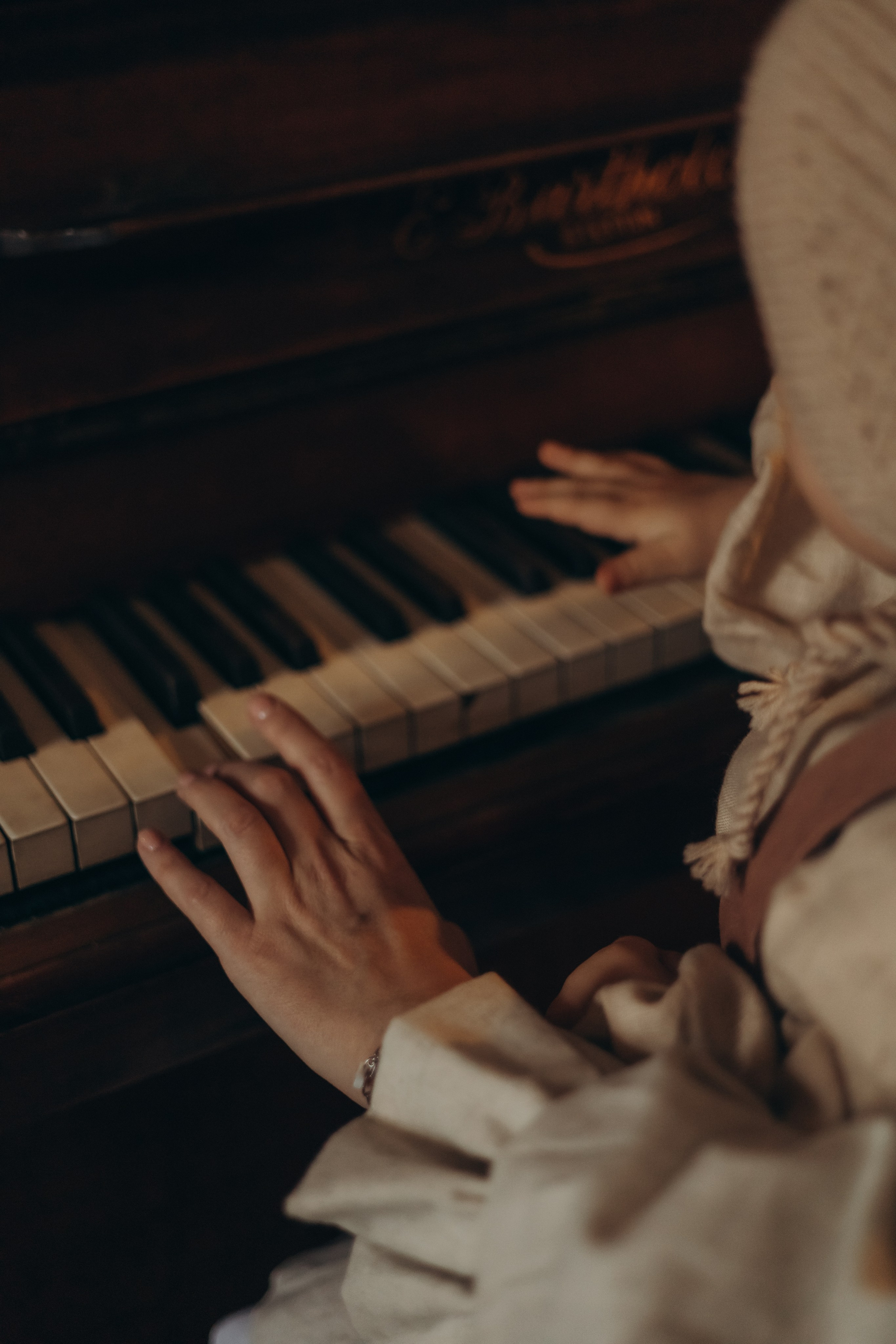 Валя и малышка Ева. Семейный, домашний, ньюборн фотограф Москва Цветкова Елизавета