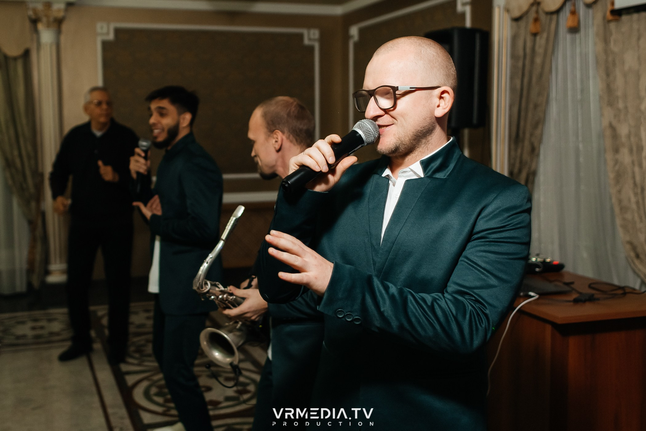 BAD BOYS BAND в ресторане «Империя»