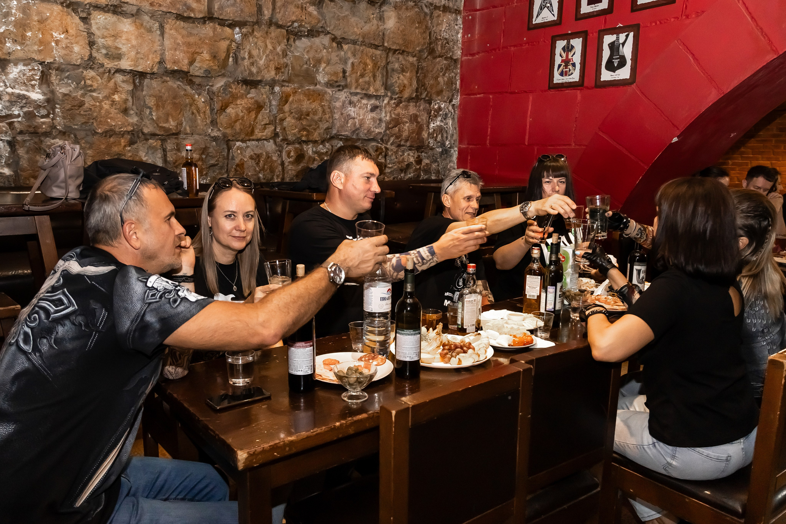 День Рождения Алексея в баре «Белая Лошадь». Фотограф в Волгограде Норченко Светлана