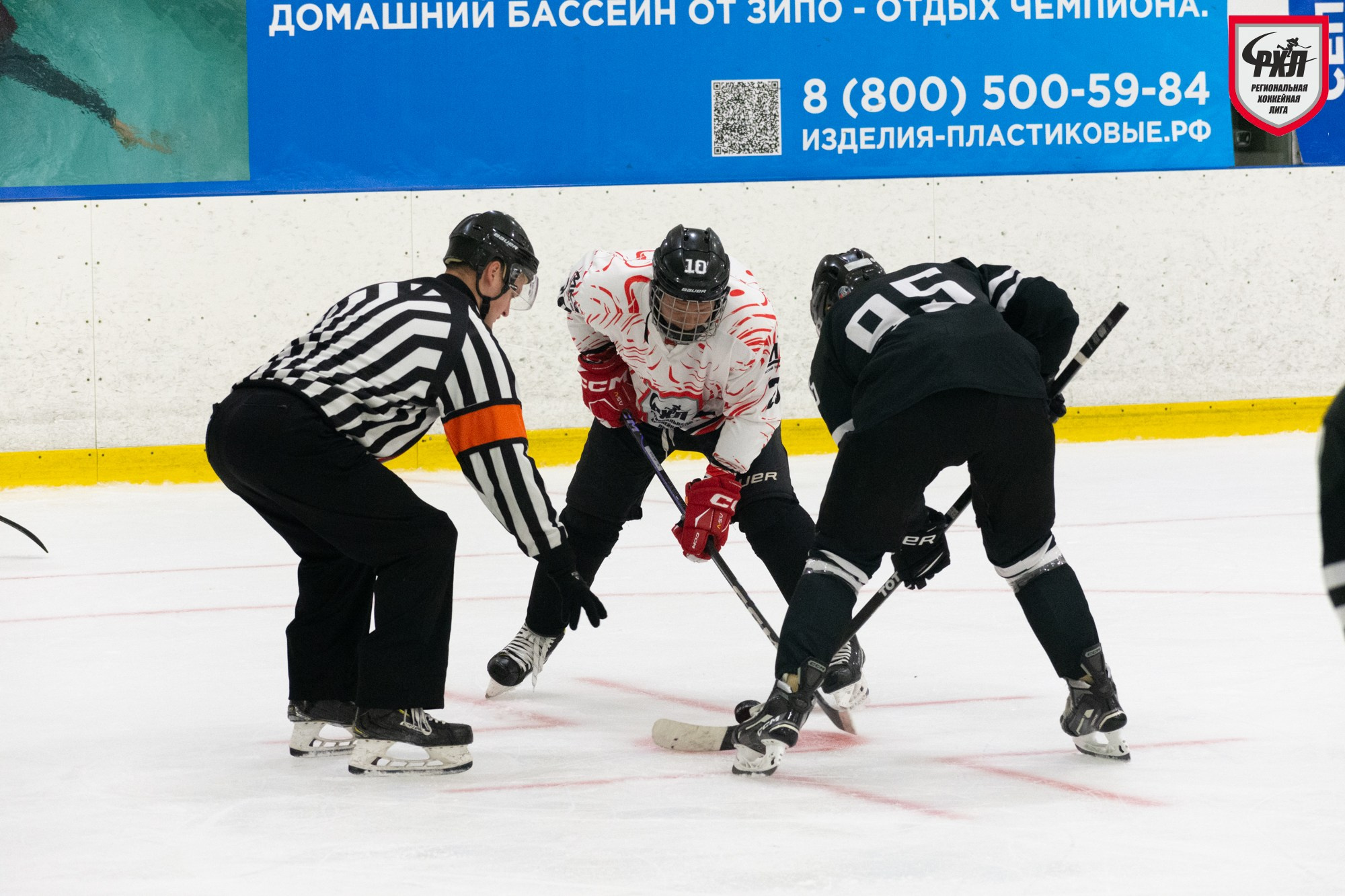 Хоккей. Фотограф Максим Буряк