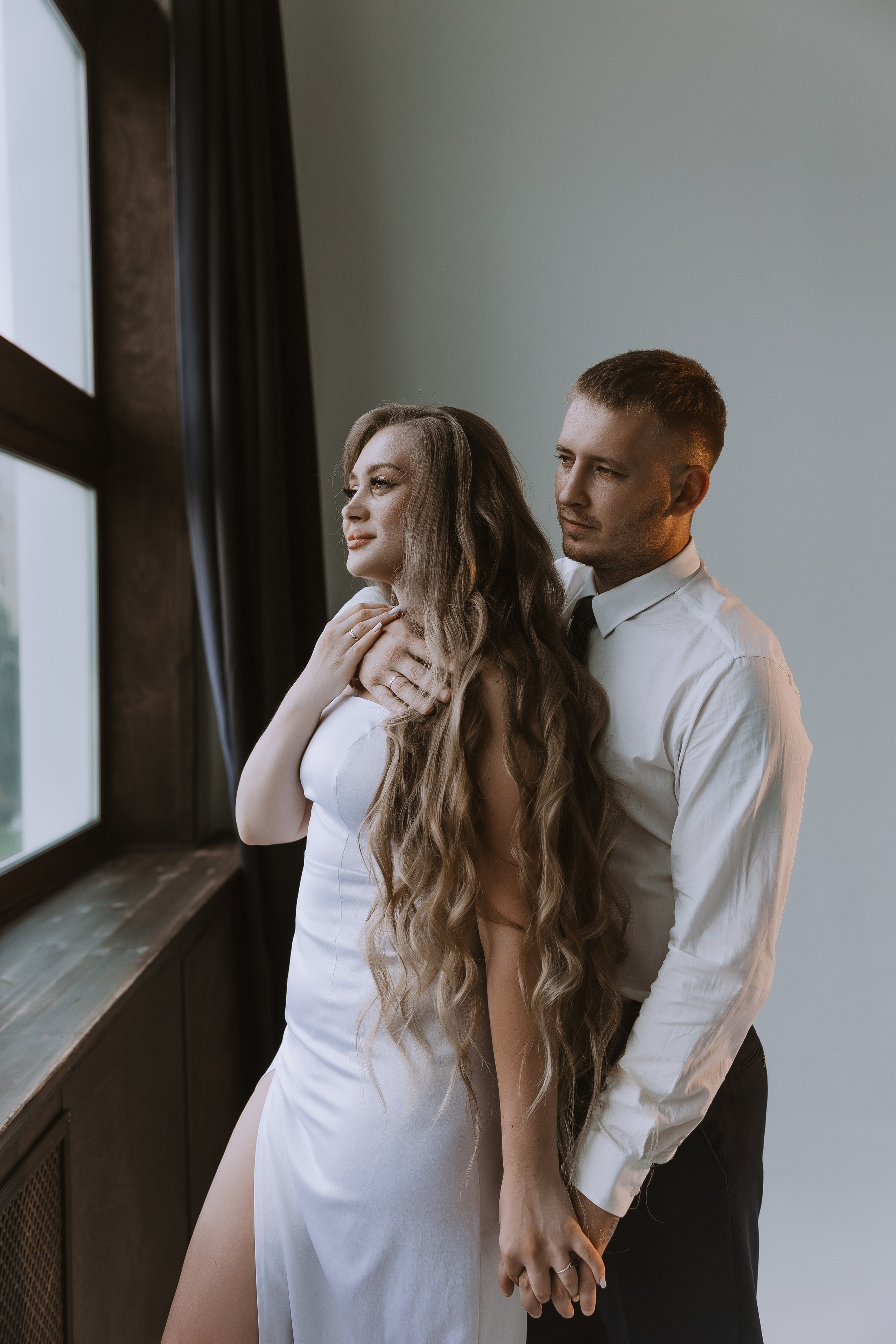 Wedding photoshoot in the studio. Your photographer in Busan (South Korea) Aleksandra Anufriy