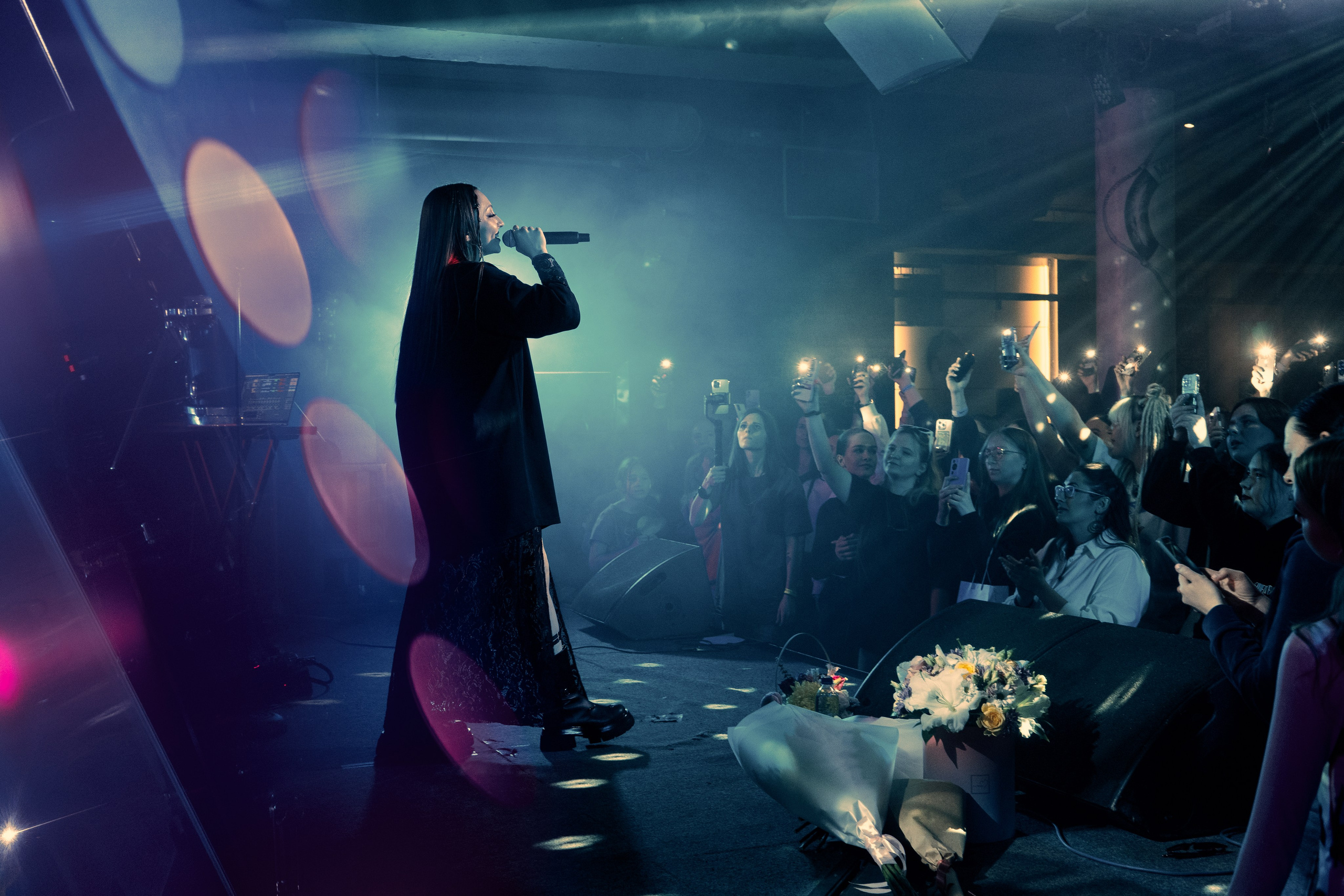 Аили. Первый сольный концерт в"Мумий Тролль Music Bar». Никита Скрипник — ТЕАТР В СТИЛЕ ФЭШН