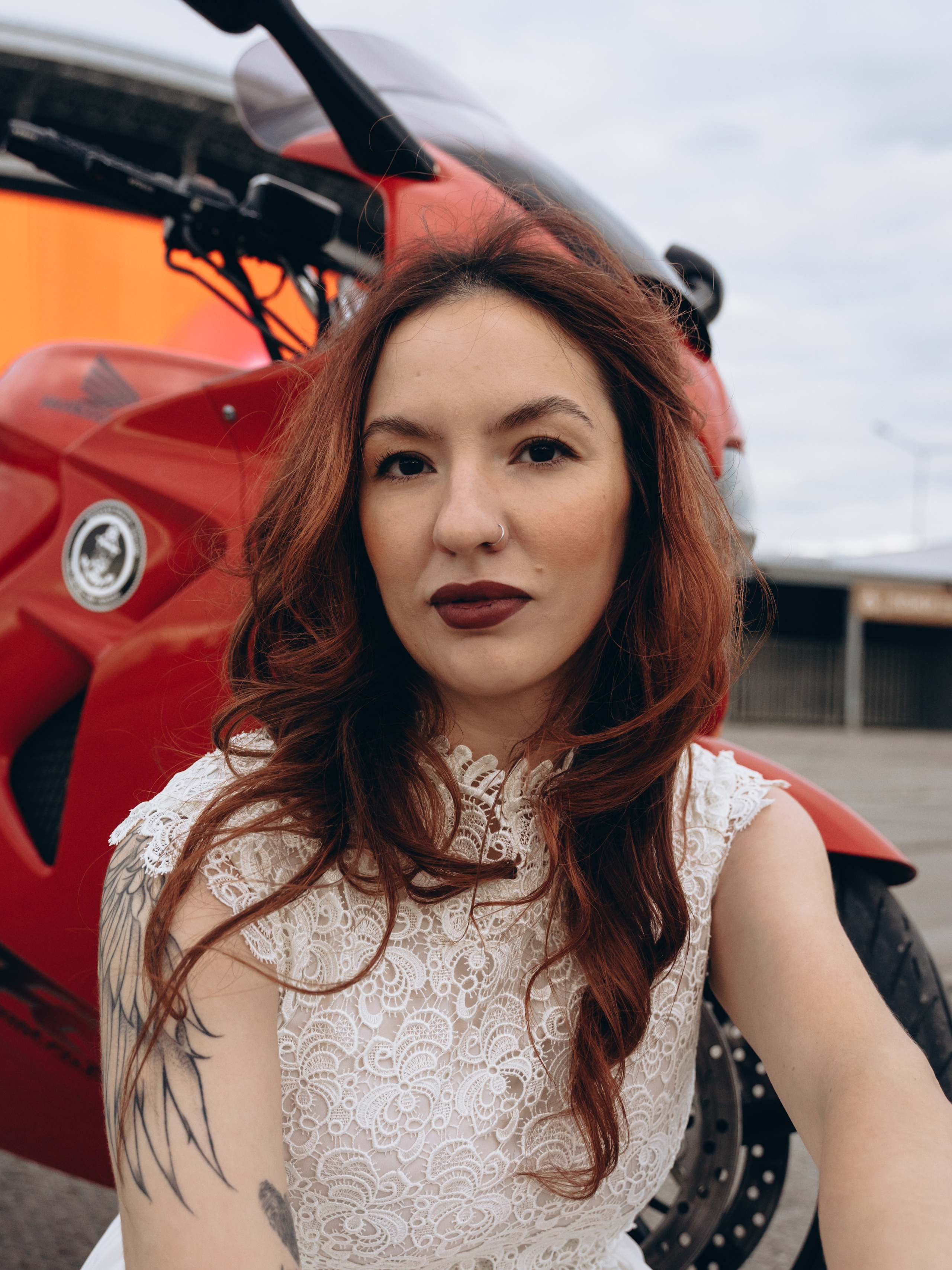 Айсылу на мотоцикле